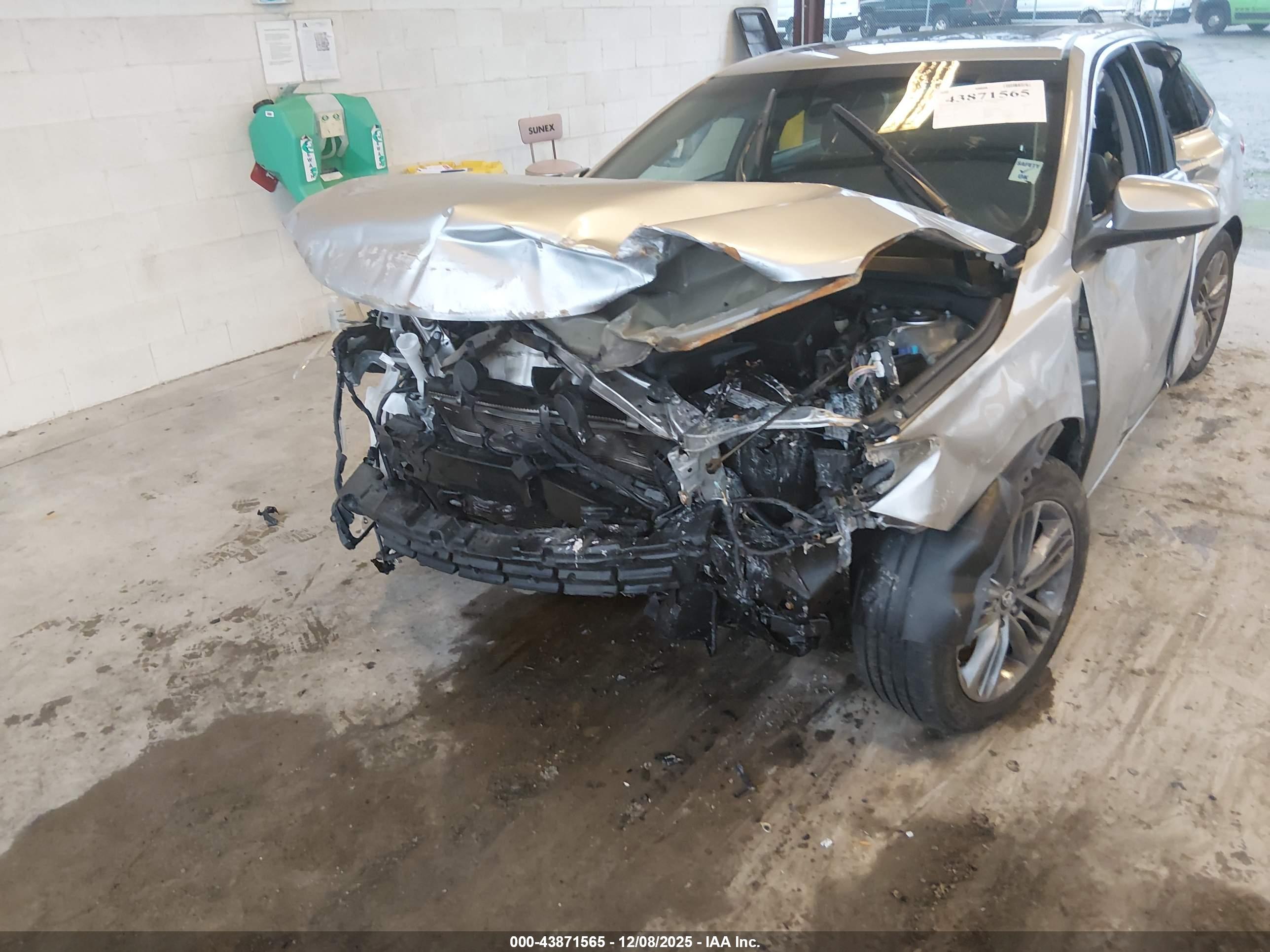 TOYOTA CAMRY image 6