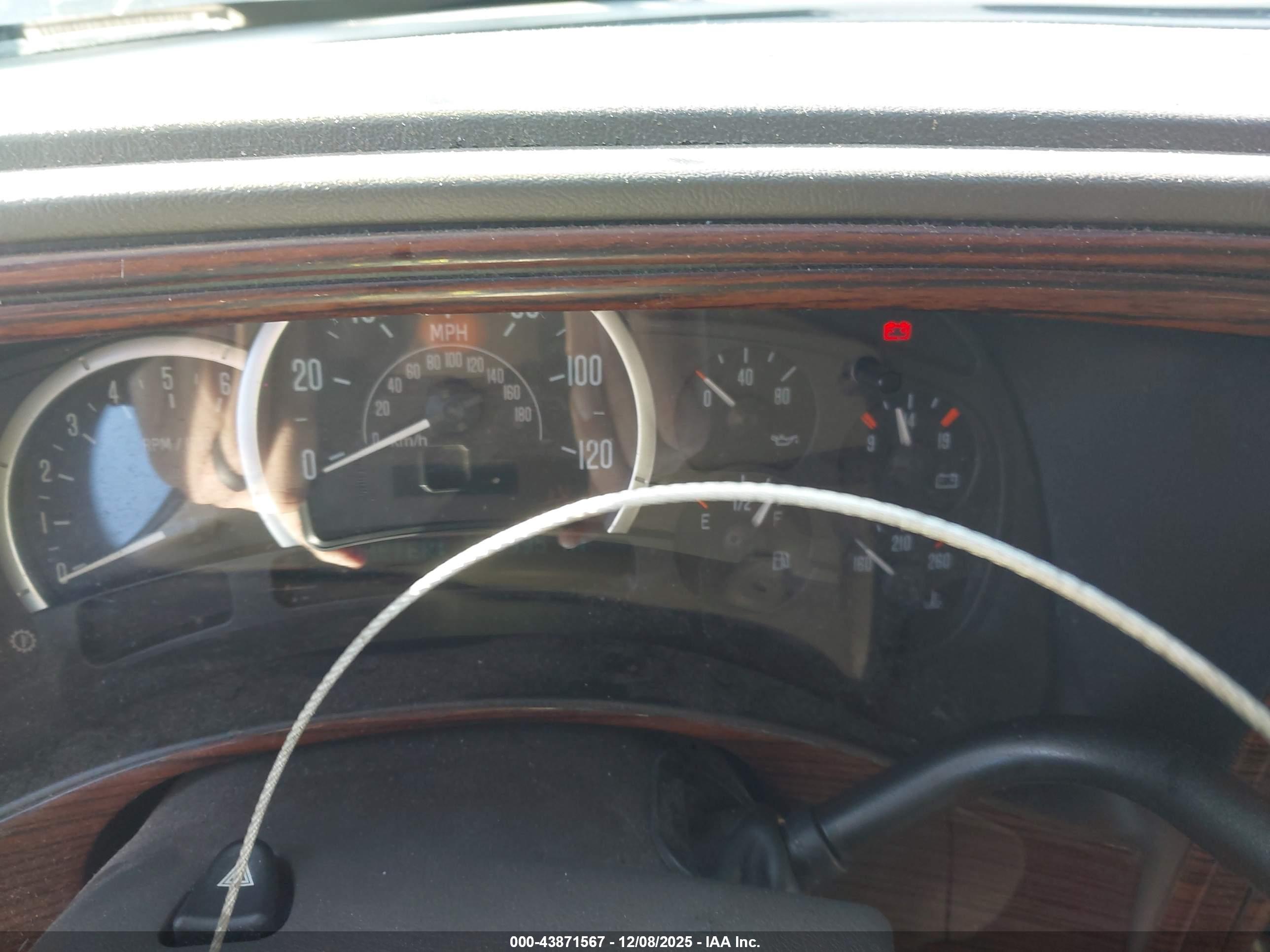 CADILLAC ESCALADE image 7