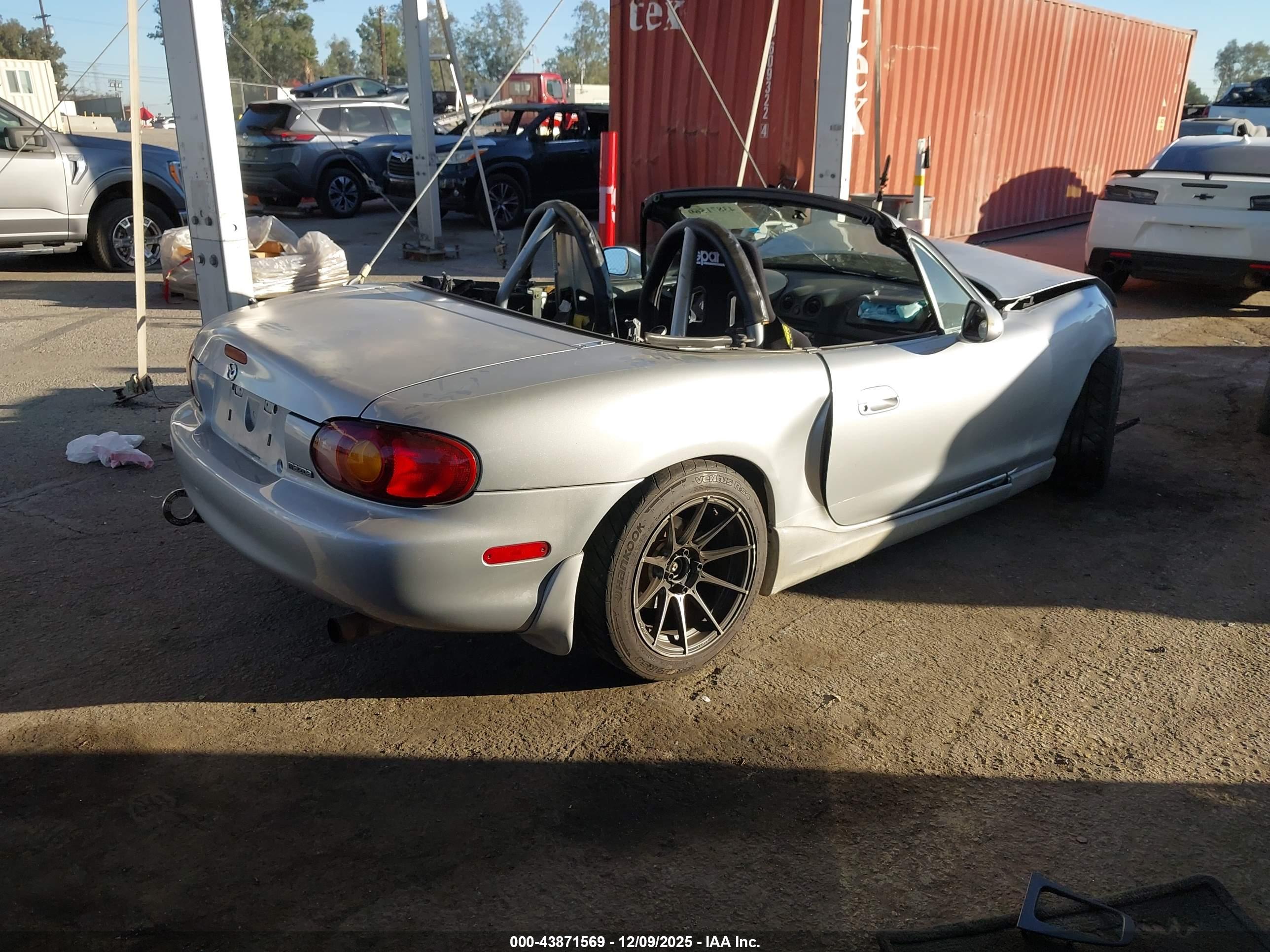 MAZDA MX-5 image 4