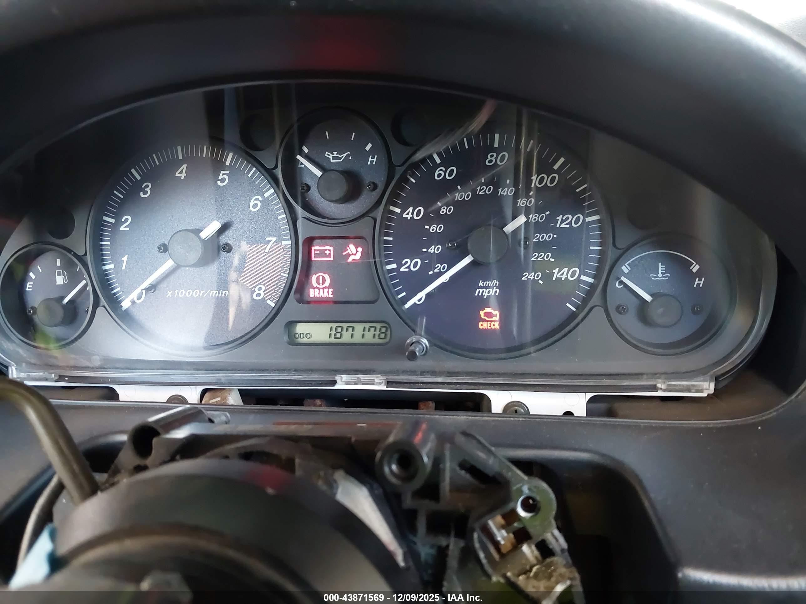 MAZDA MX-5 image 7