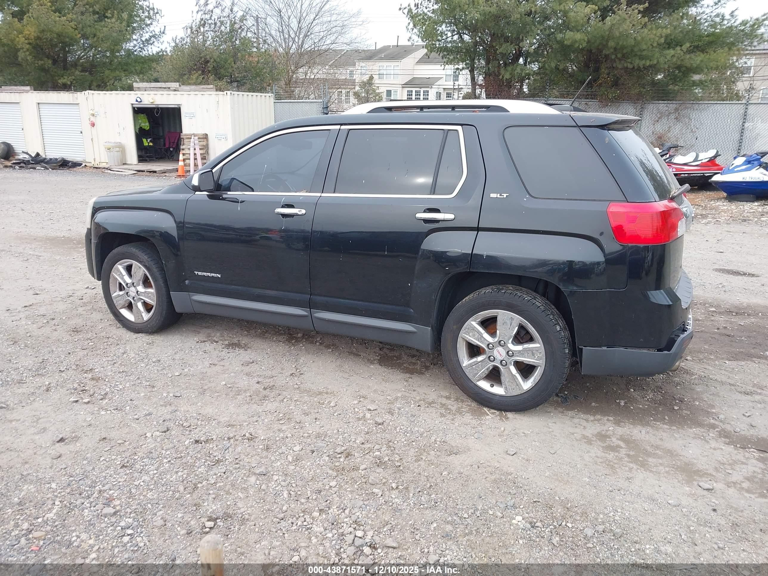 GMC TERRAIN image 3