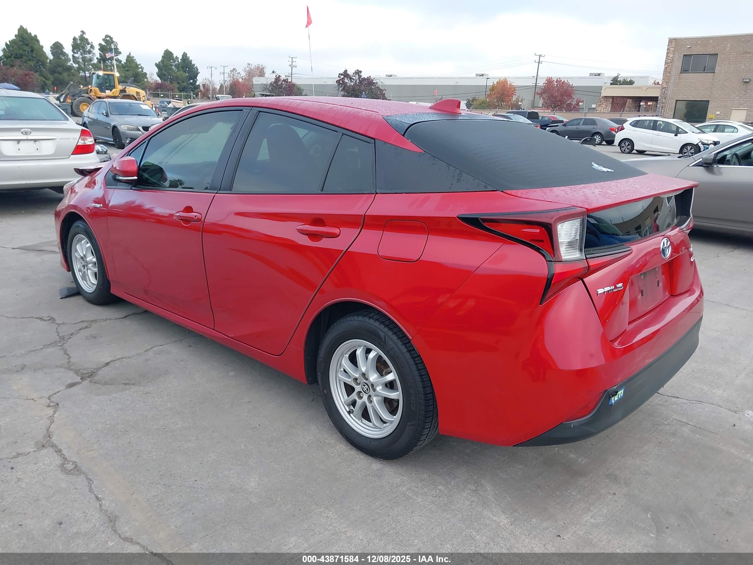 TOYOTA PRIUS image 3