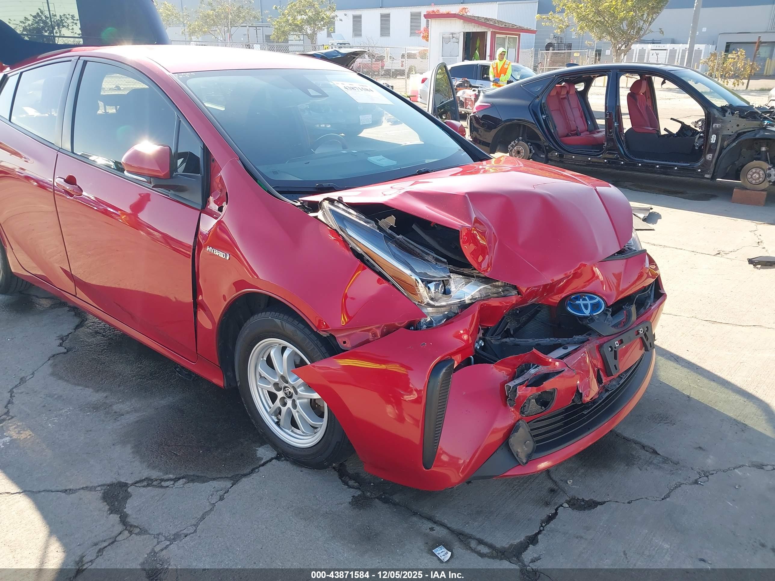 TOYOTA PRIUS image 6