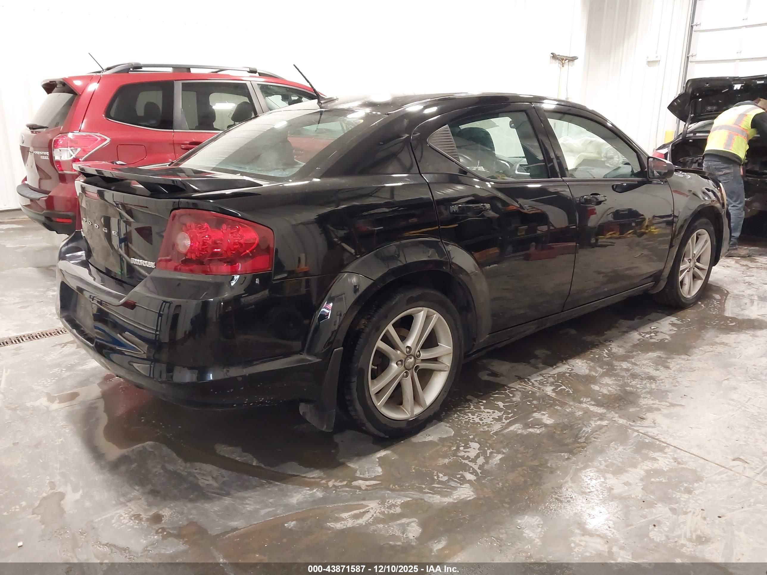 DODGE AVENGER image 4