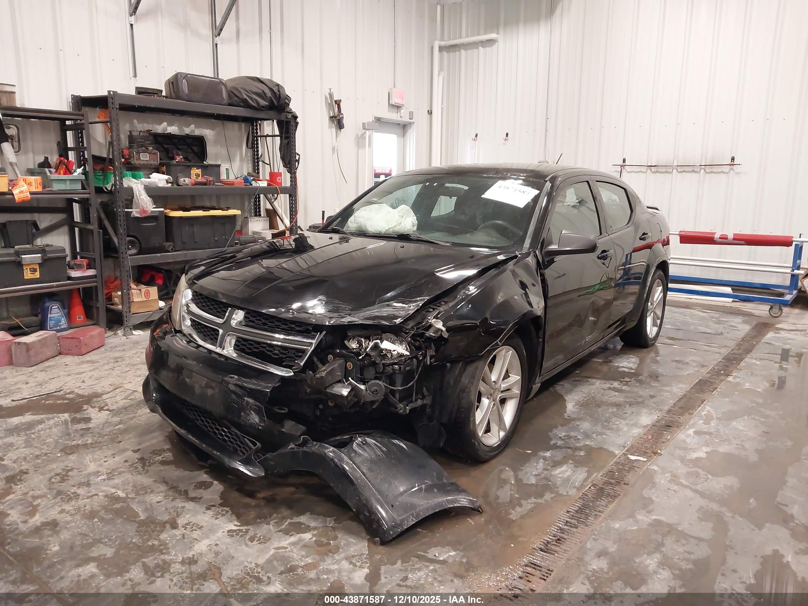 DODGE AVENGER image 6