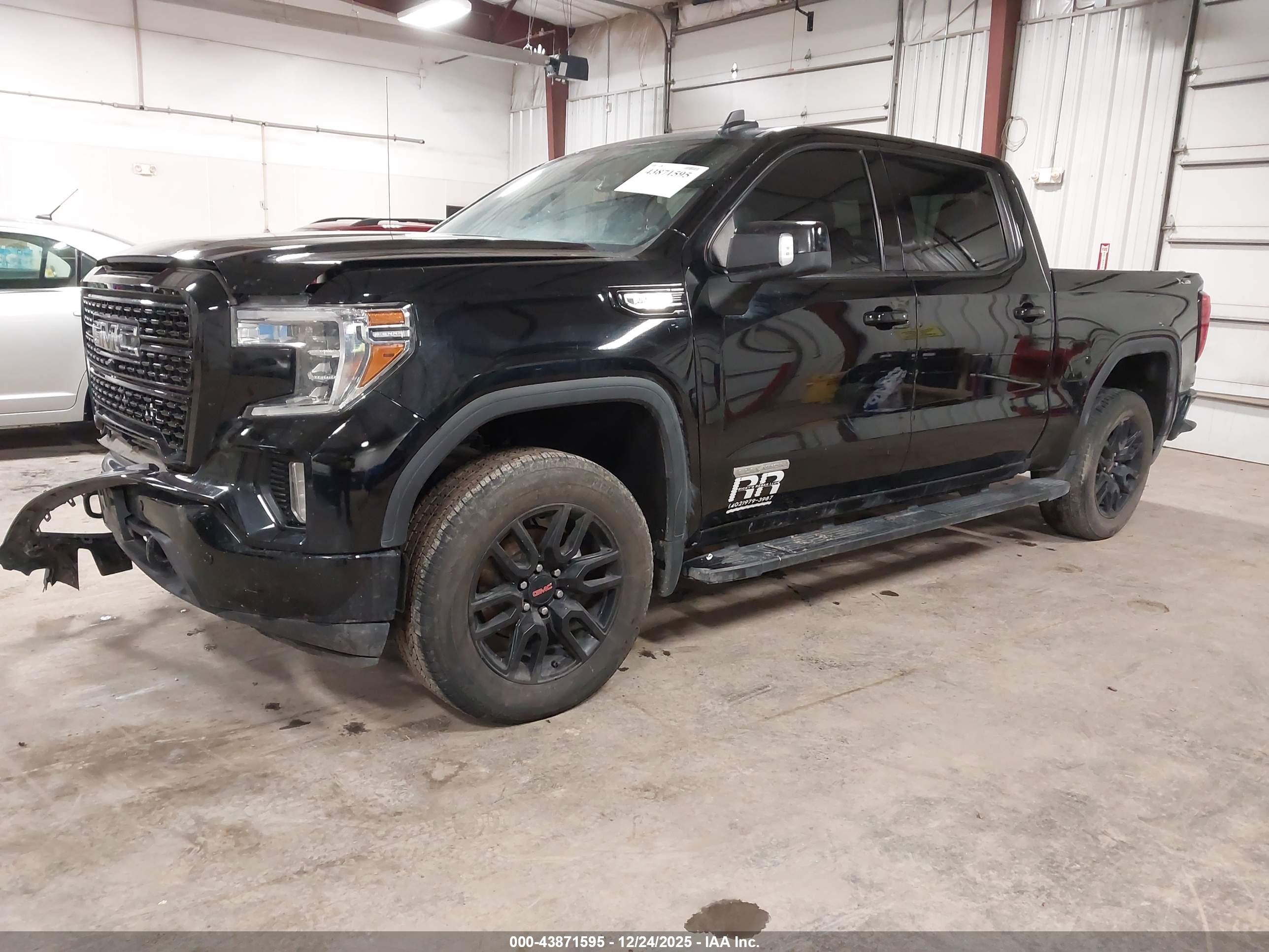 GMC SIERRA image 2