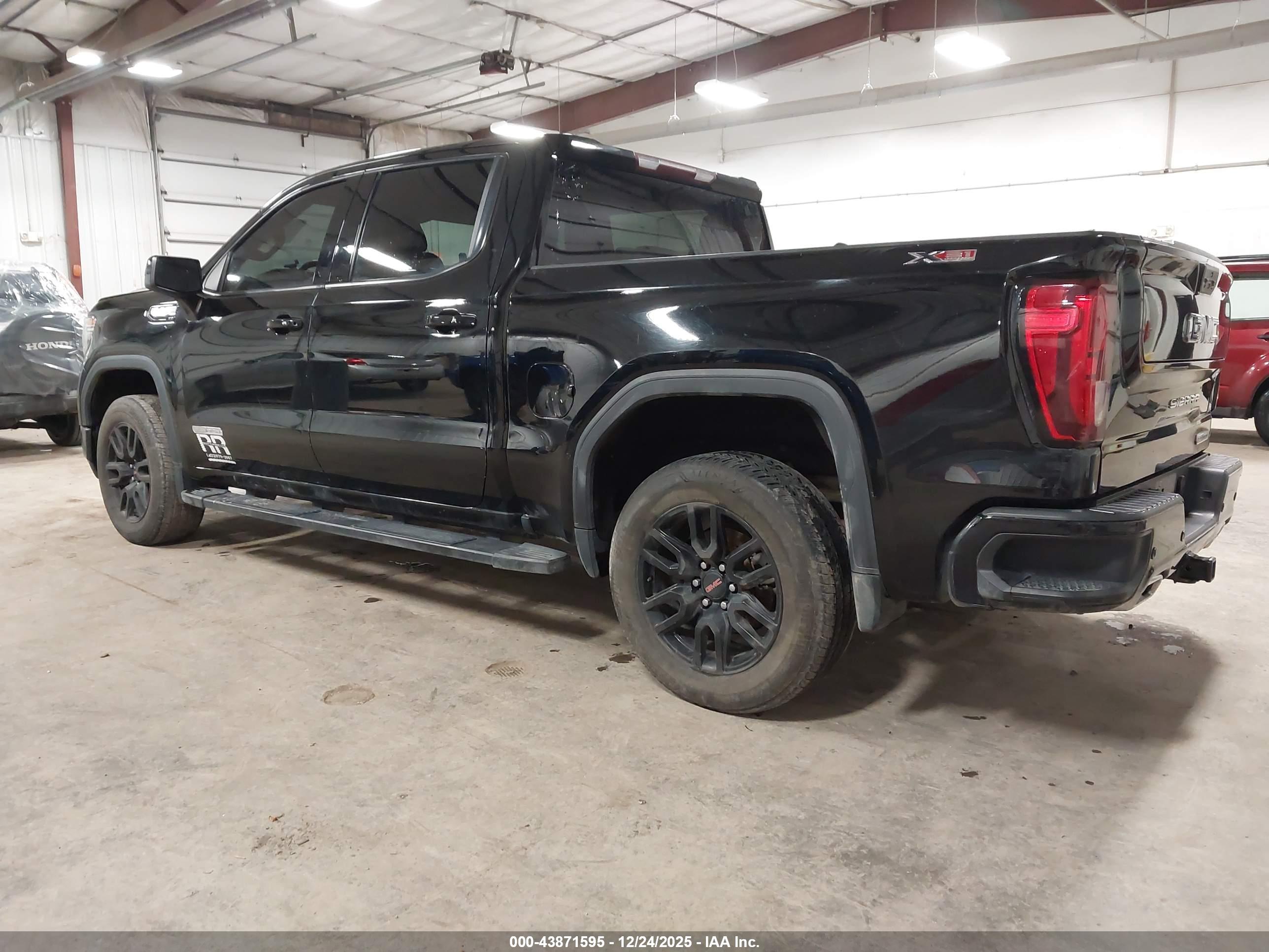 GMC SIERRA image 3