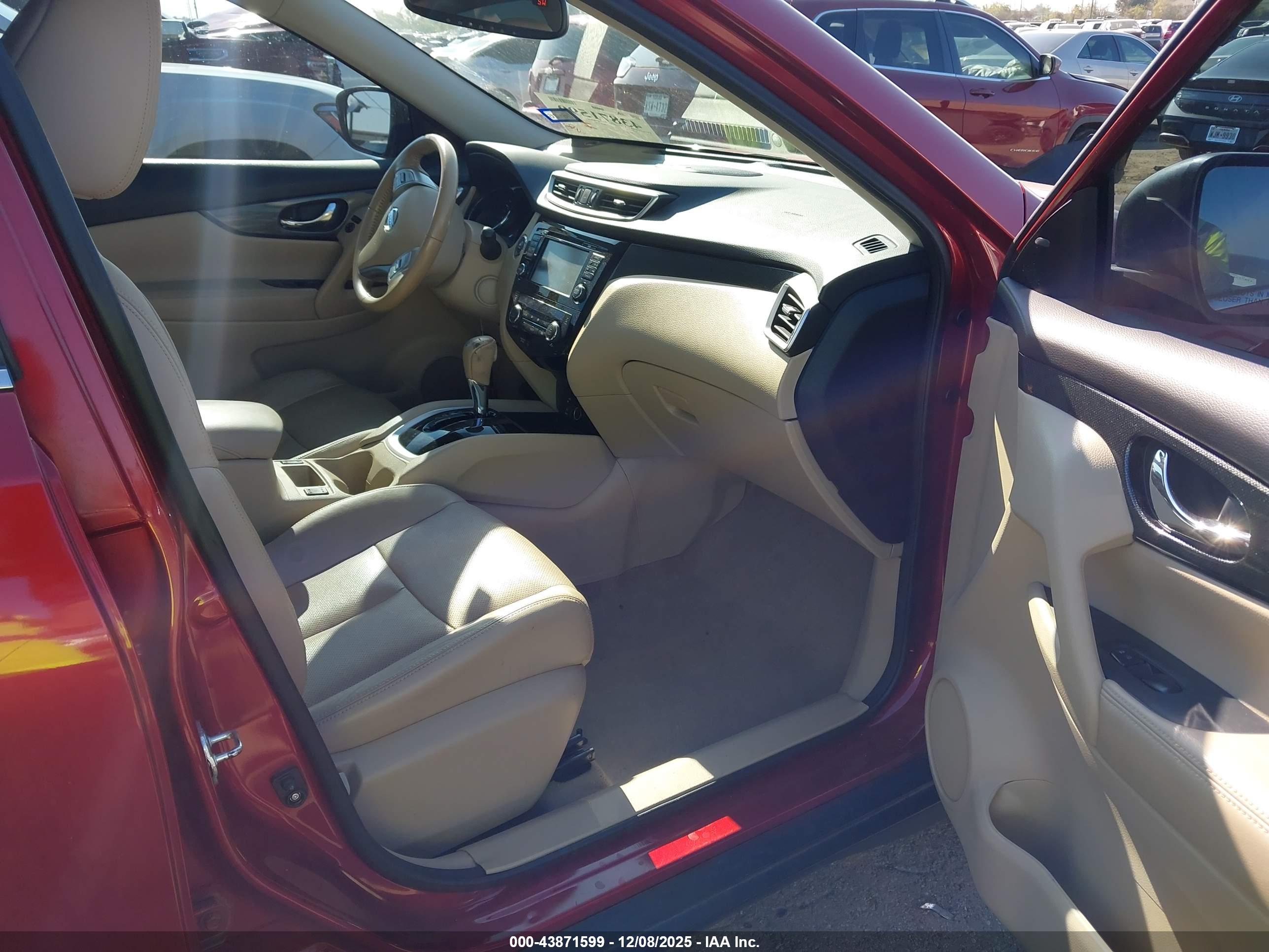 NISSAN ROGUE image 5