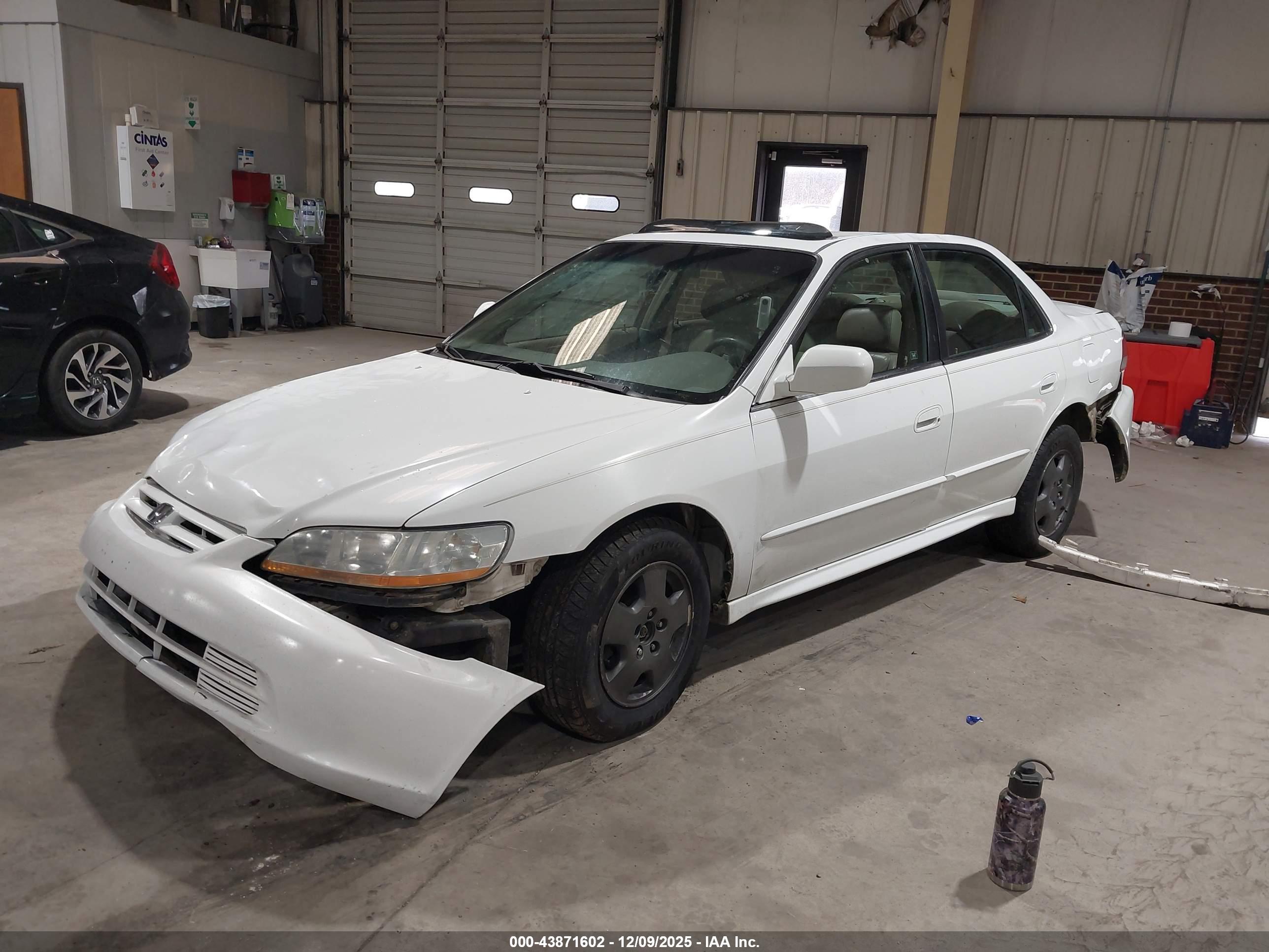 HONDA ACCORD image 2
