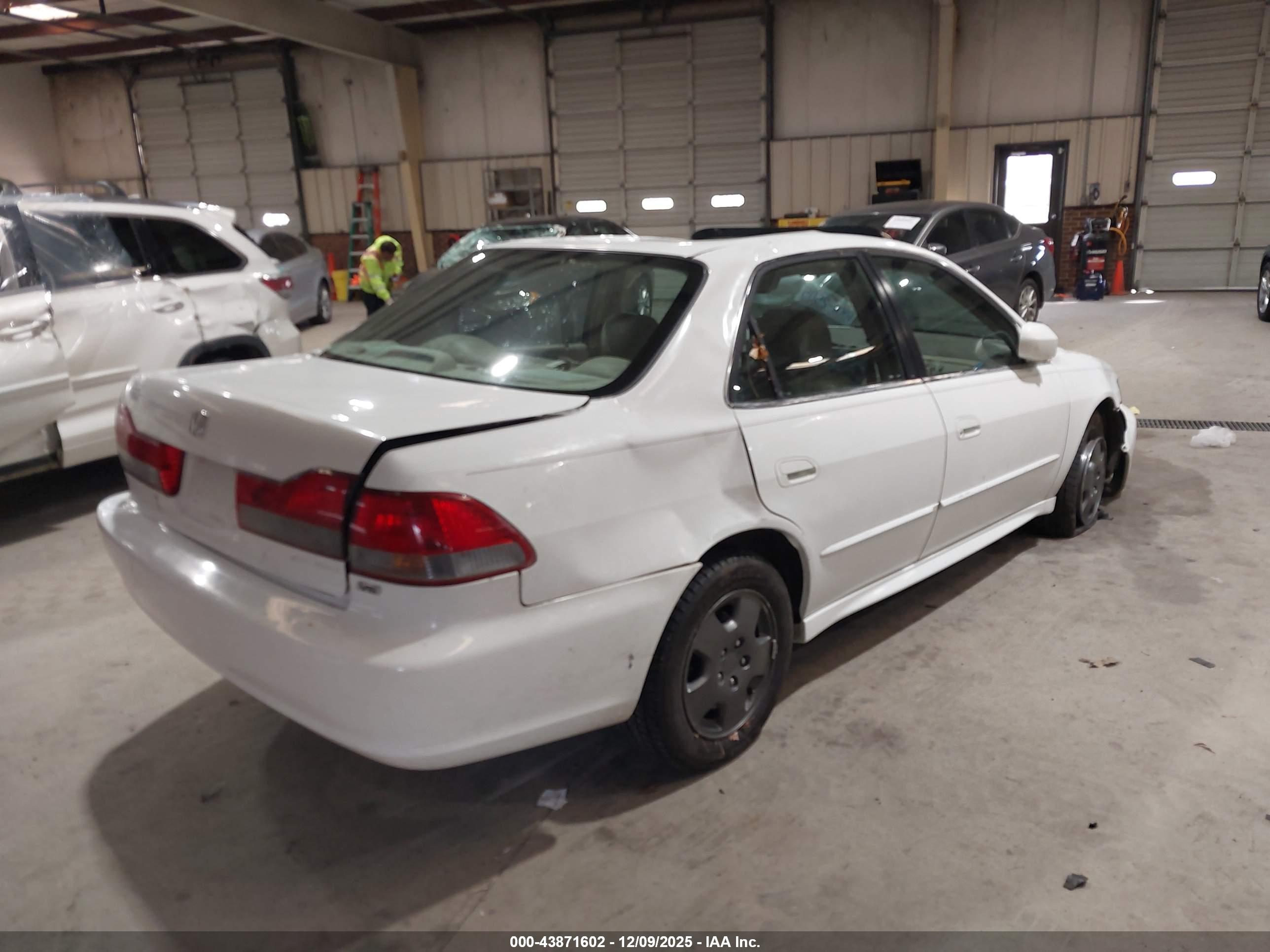 HONDA ACCORD image 4