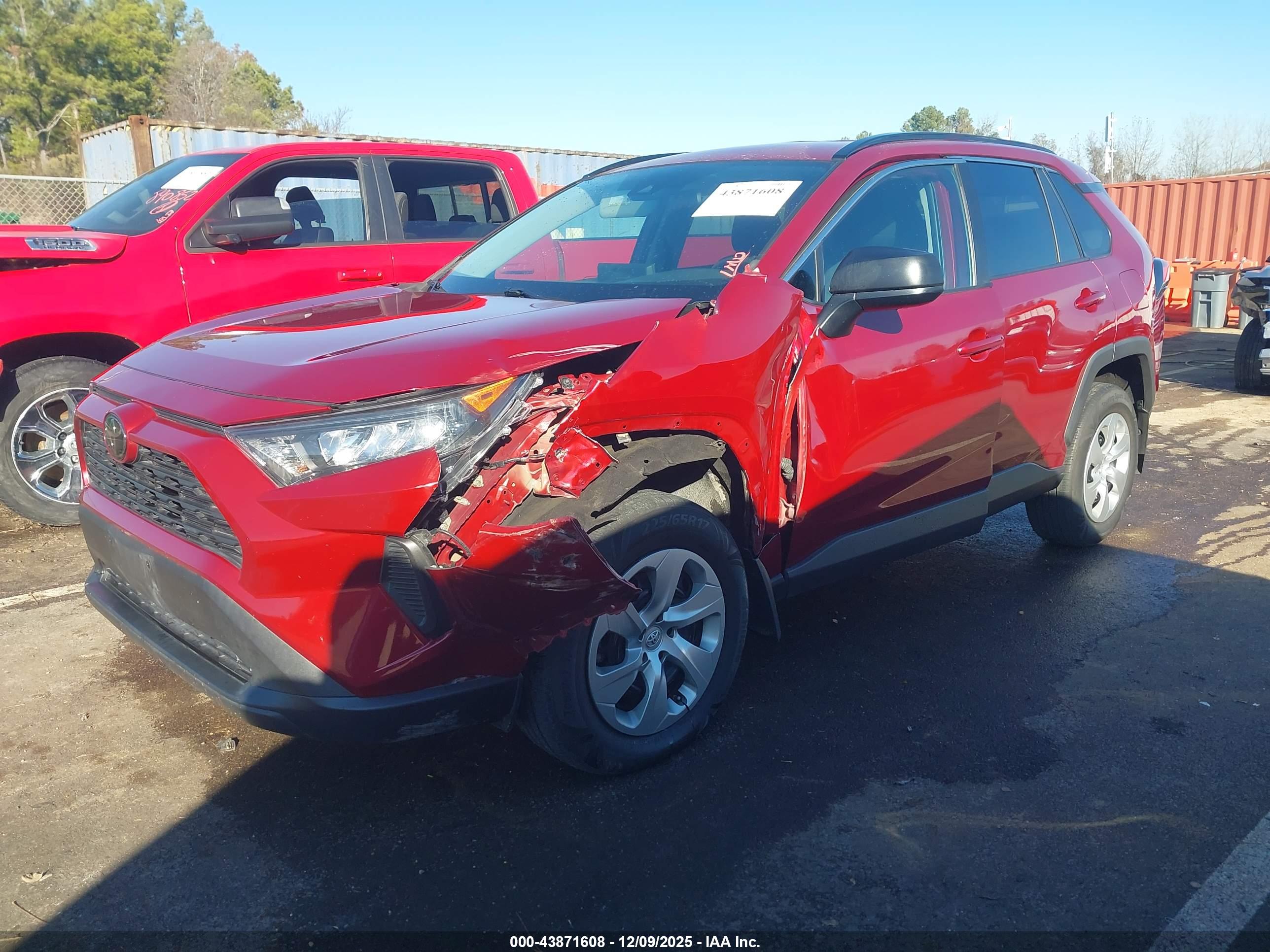 TOYOTA RAV4 image 2