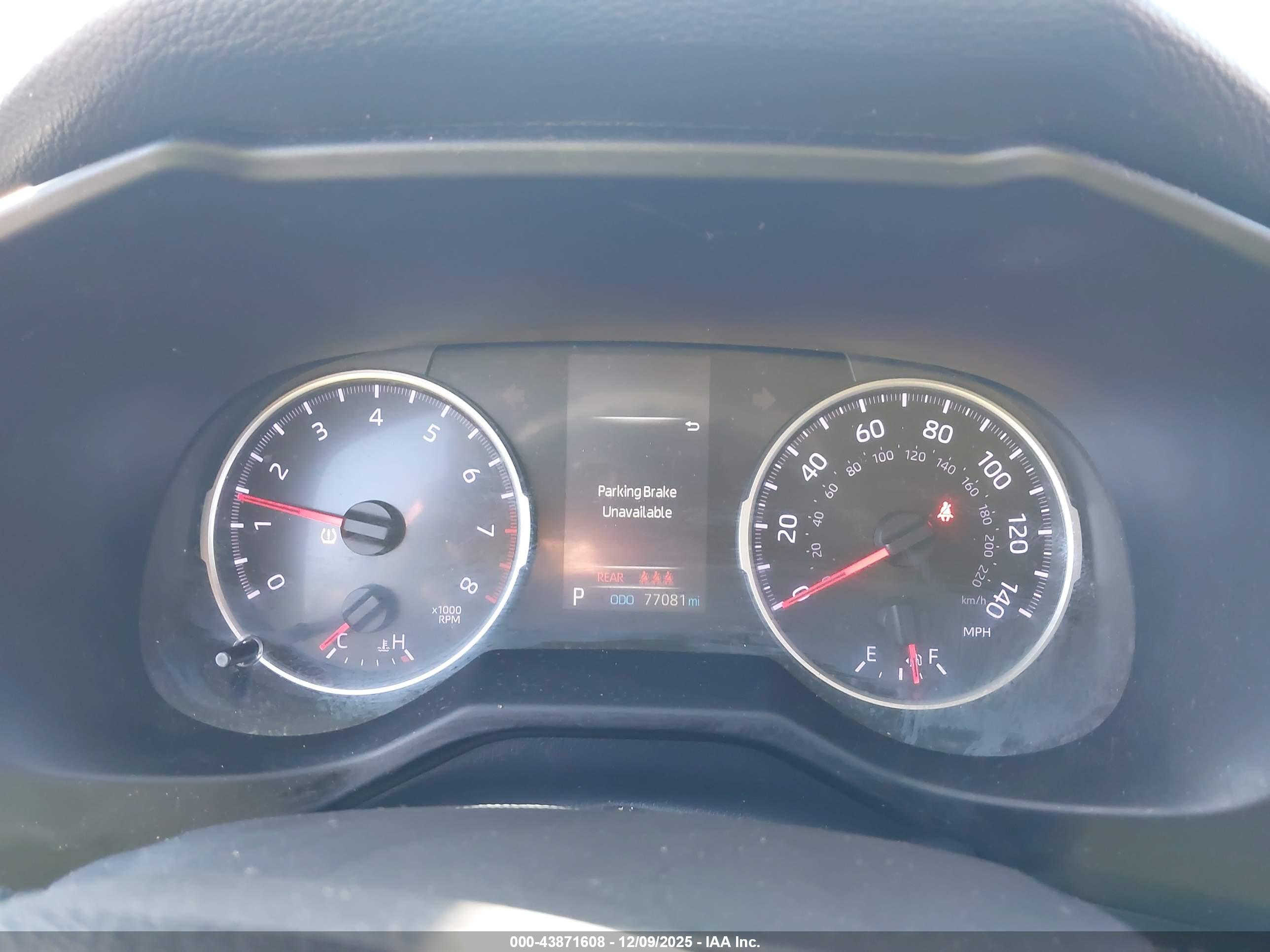 TOYOTA RAV4 image 7