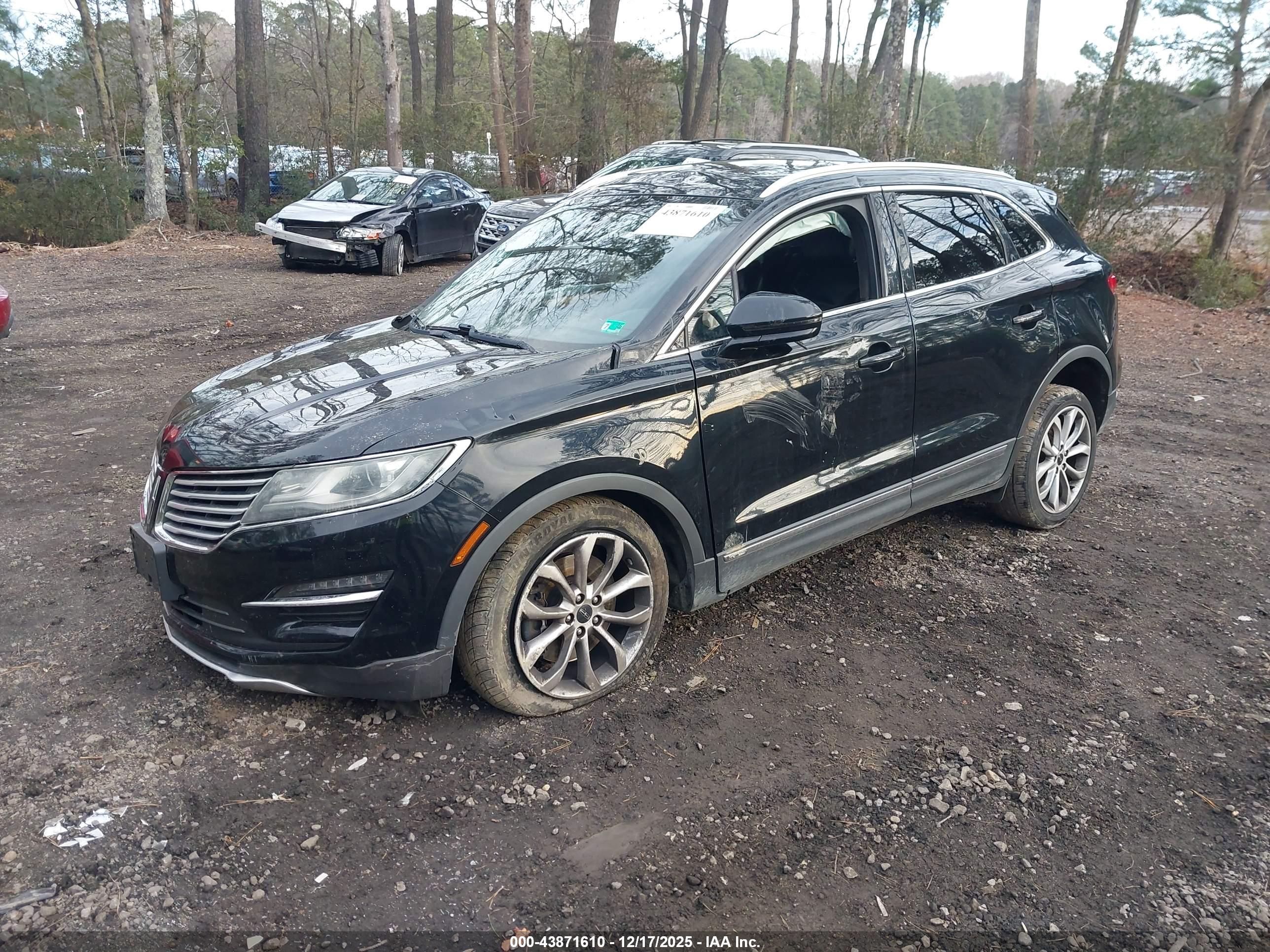 LINCOLN MKC image 2