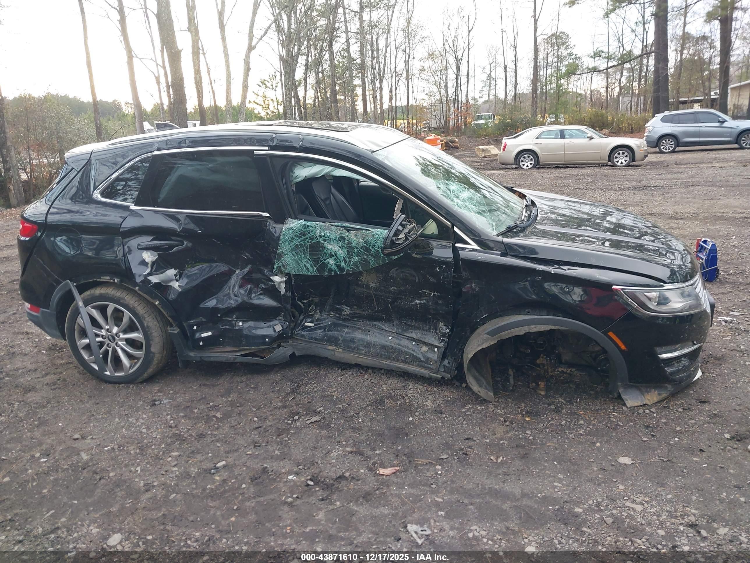 LINCOLN MKC image 6