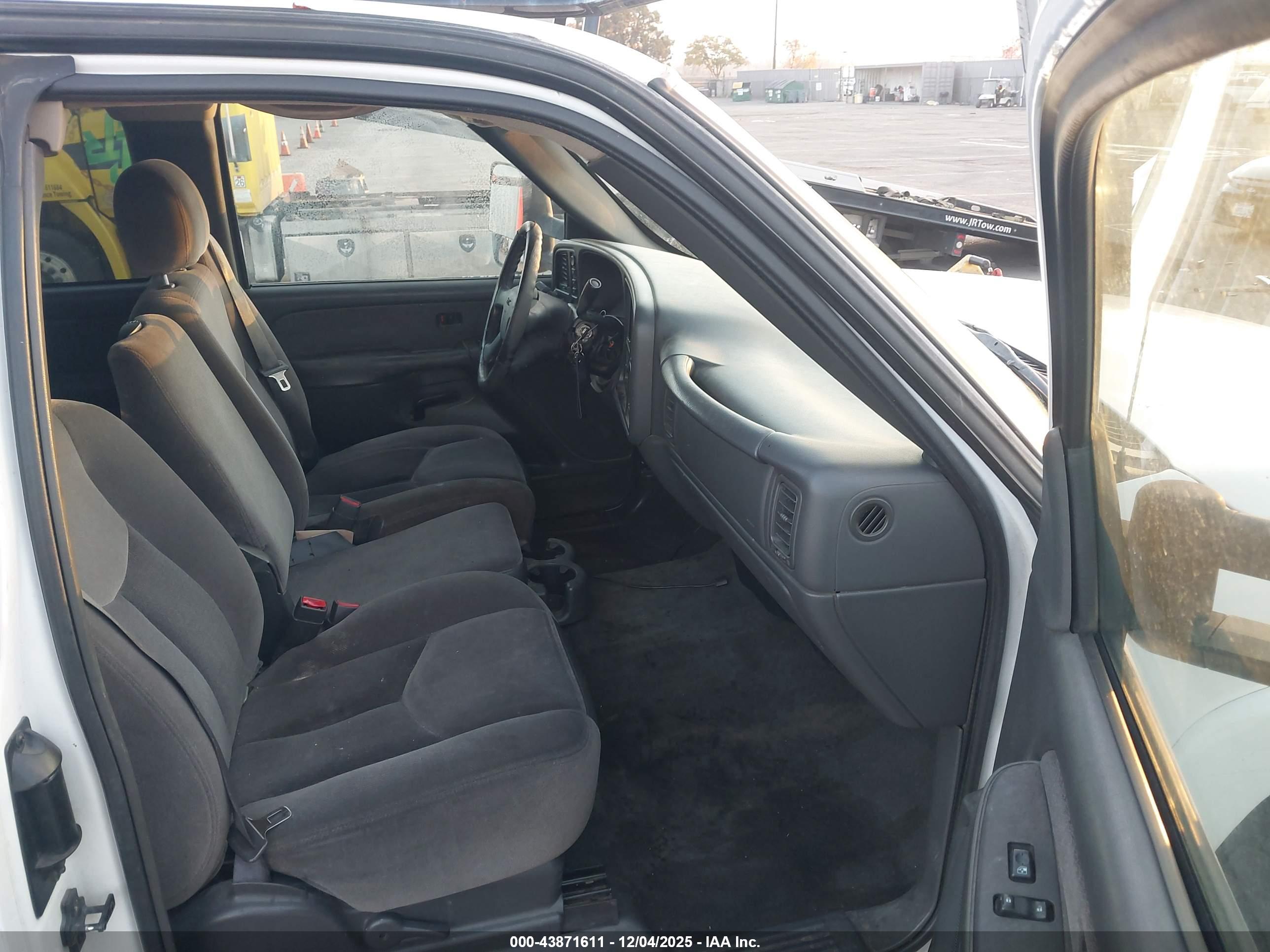 GMC SIERRA image 5