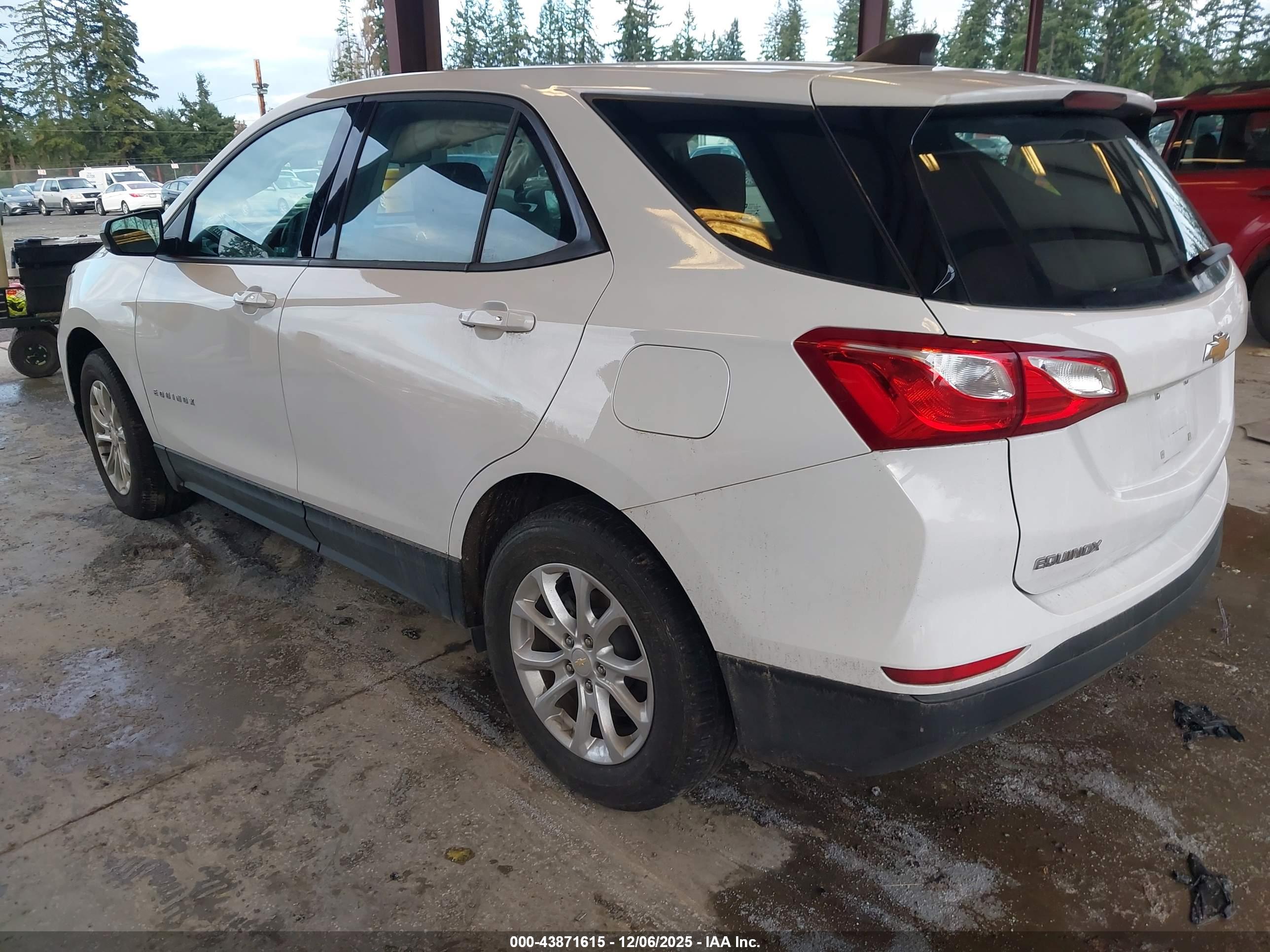 CHEVROLET EQUINOX image 3