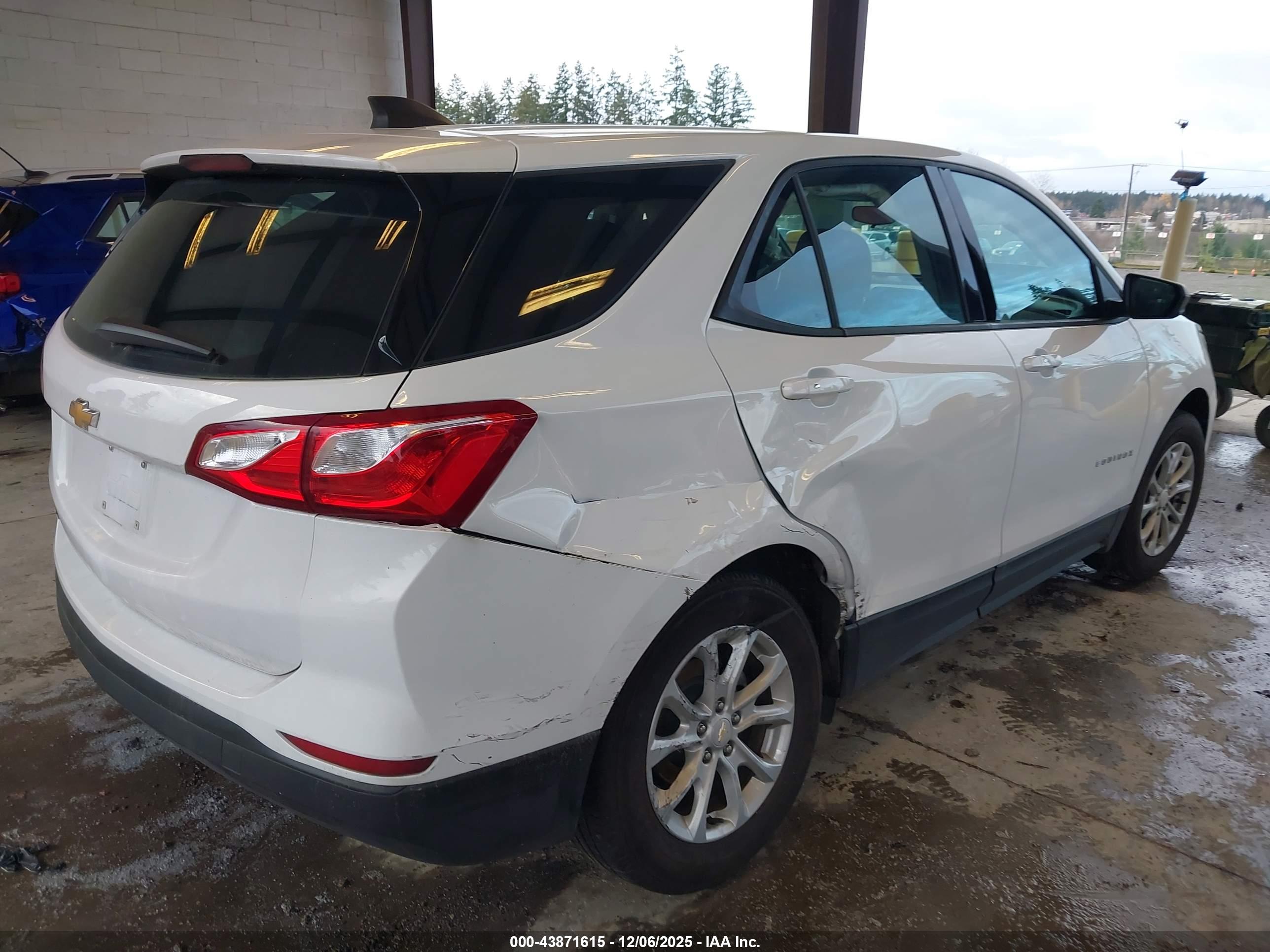 CHEVROLET EQUINOX image 4