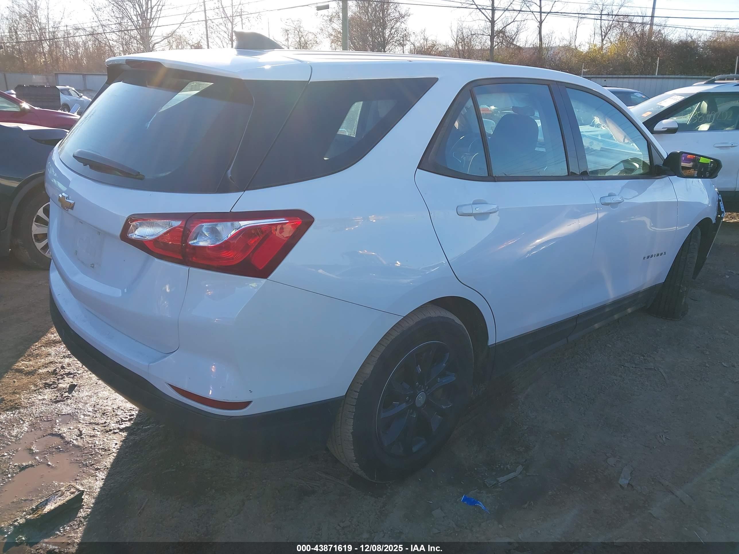 CHEVROLET EQUINOX image 4