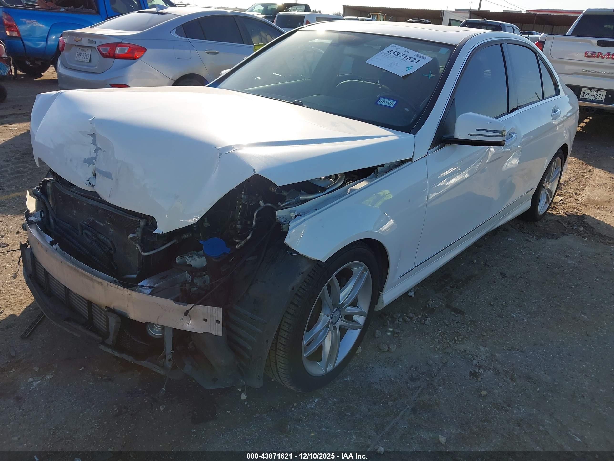 MERCEDES-BENZ C image 2
