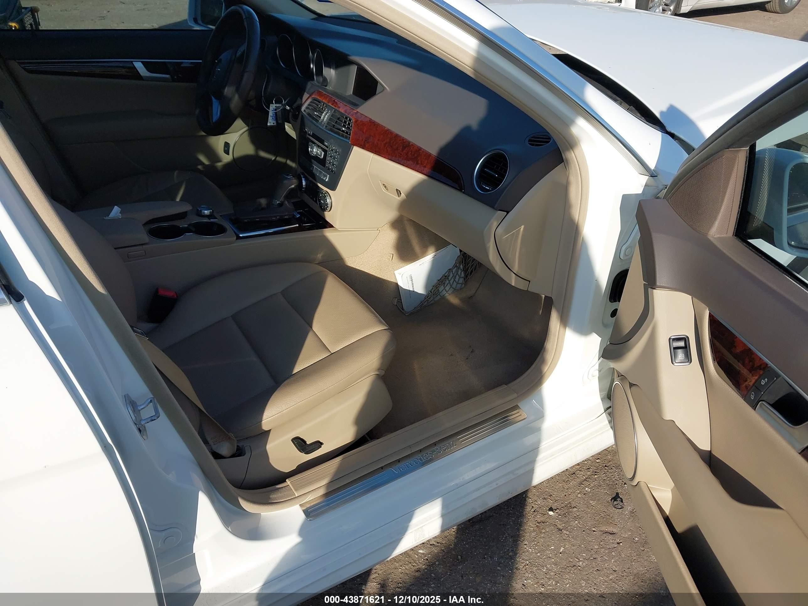 MERCEDES-BENZ C image 5