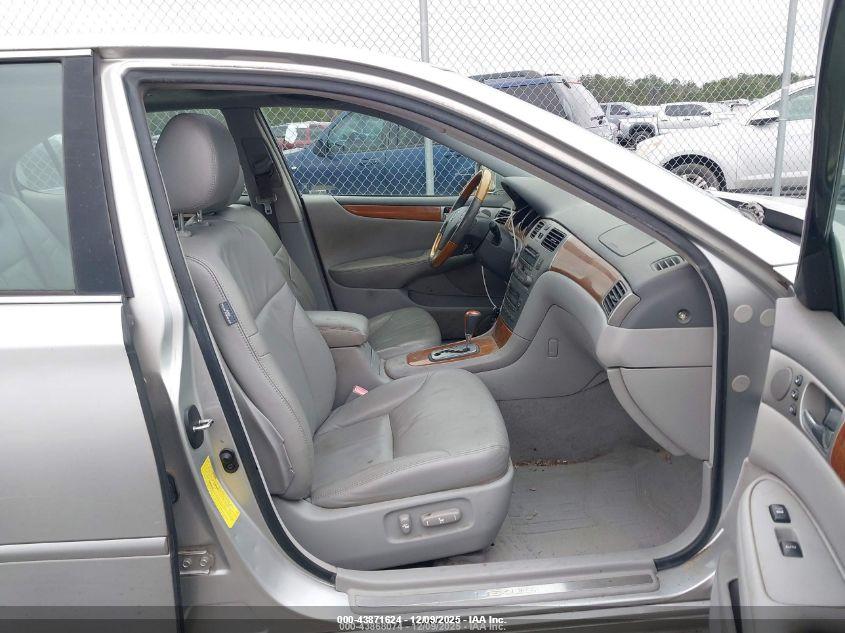 LEXUS ES image 5