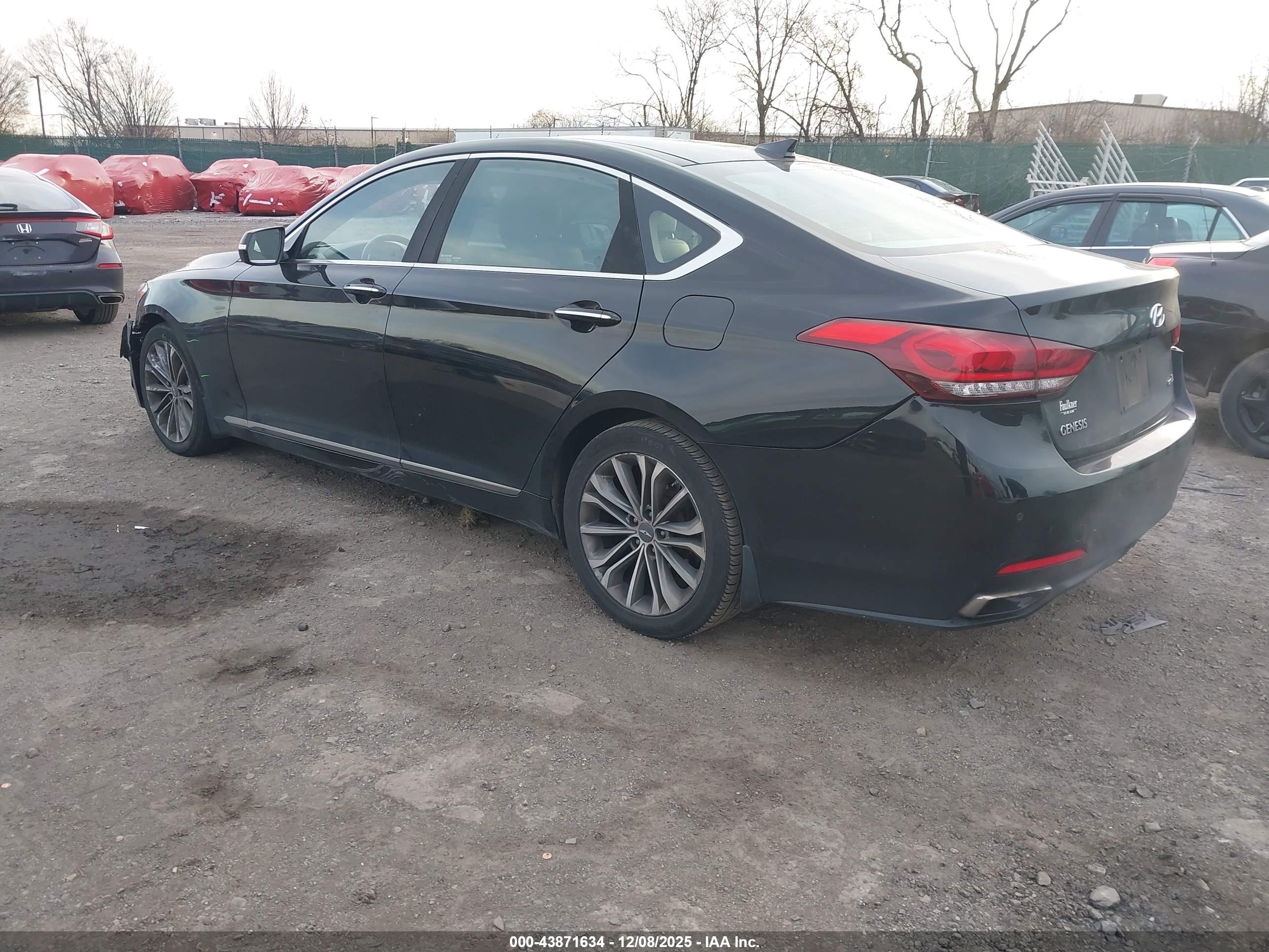 HYUNDAI GENESIS image 3