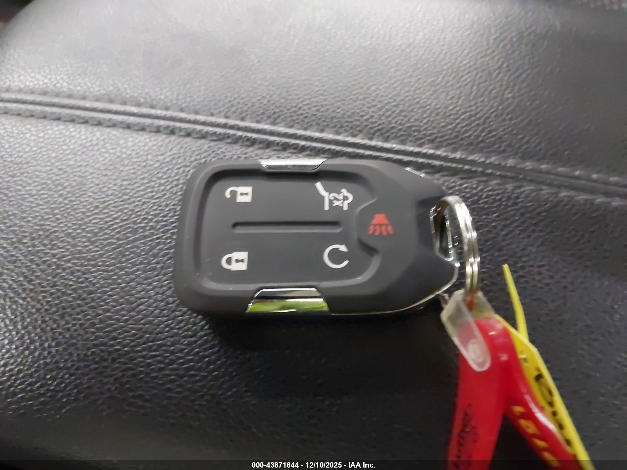 GMC TERRAIN image 11