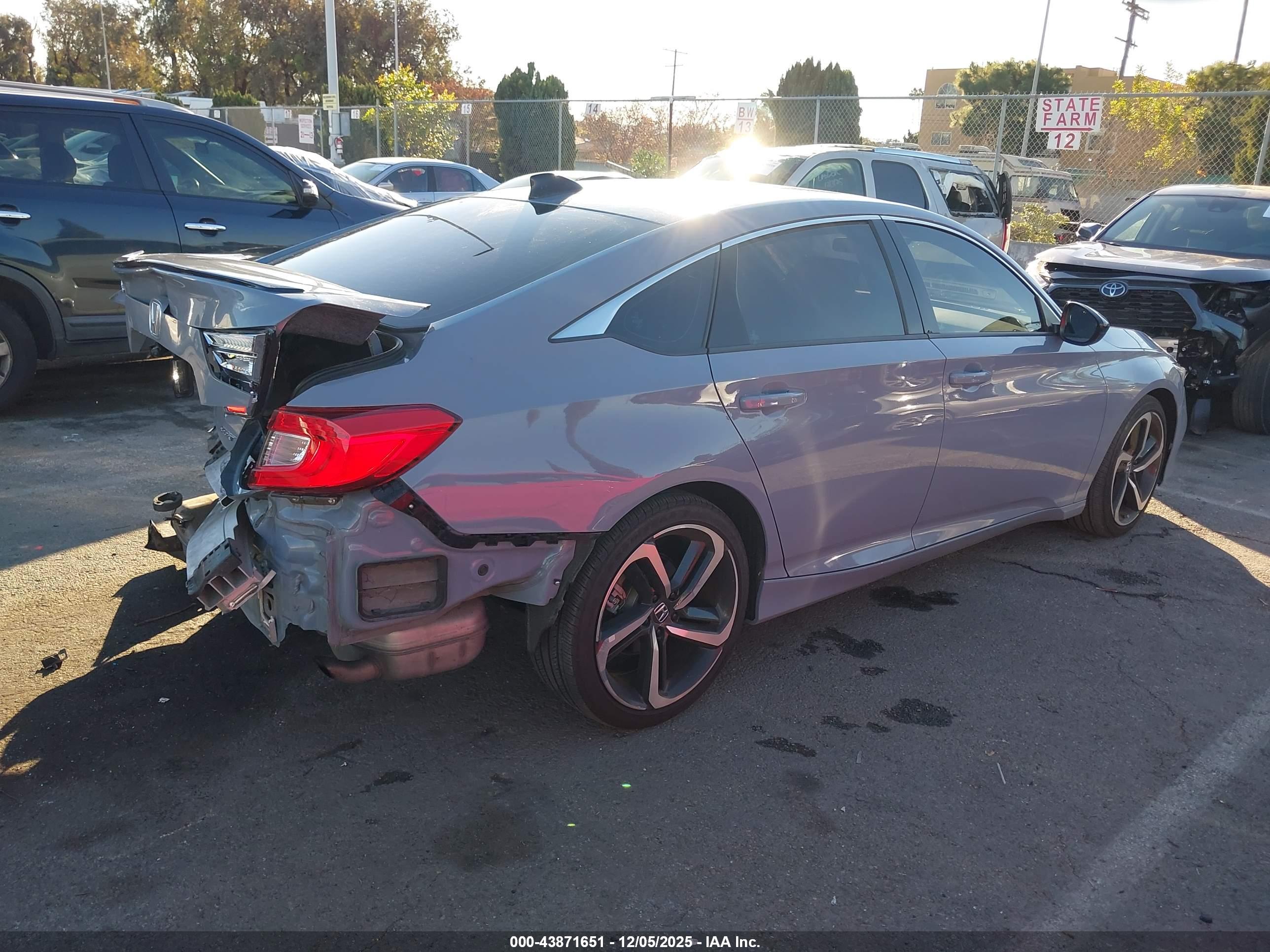HONDA ACCORD image 4