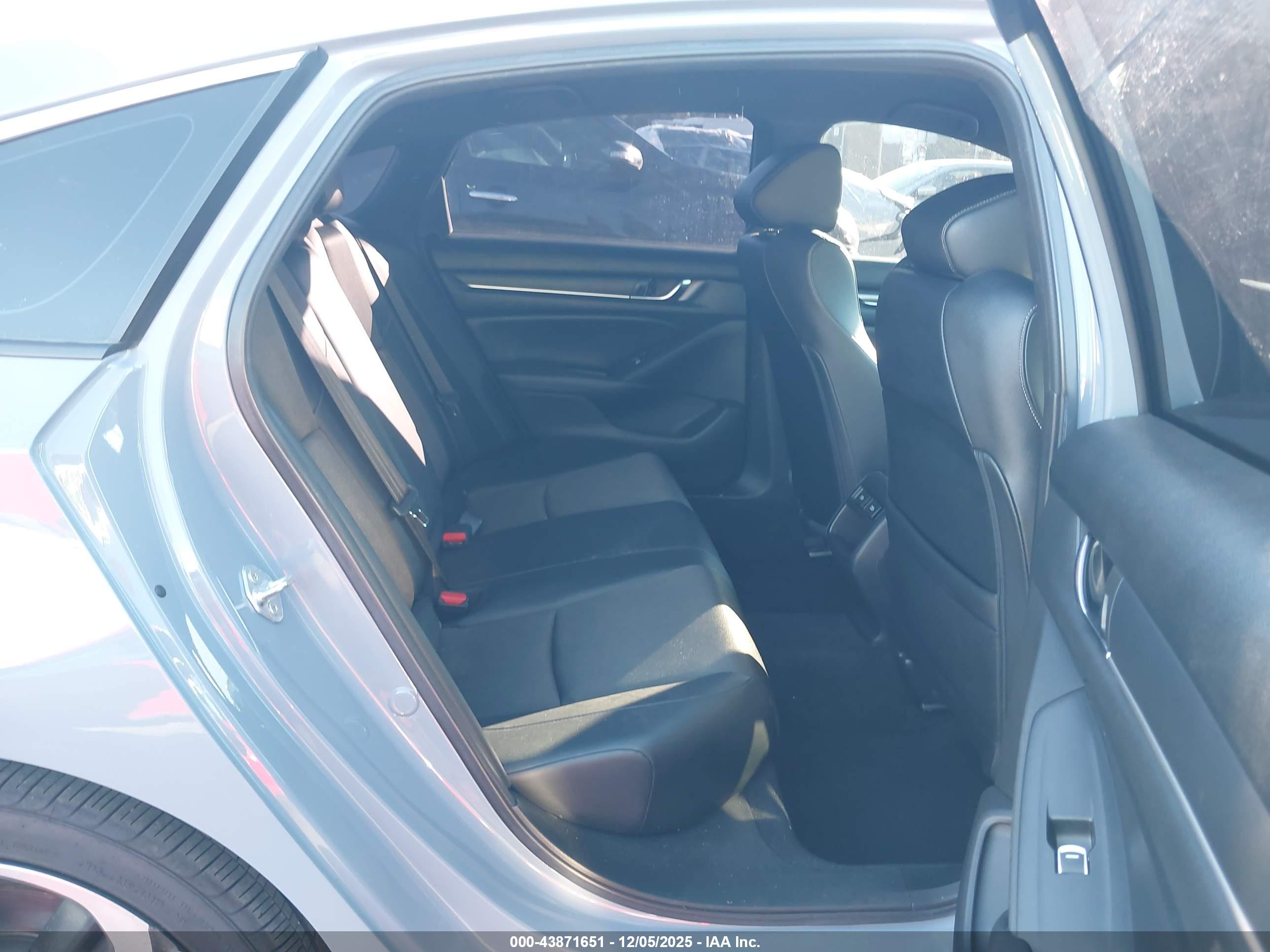 HONDA ACCORD image 8