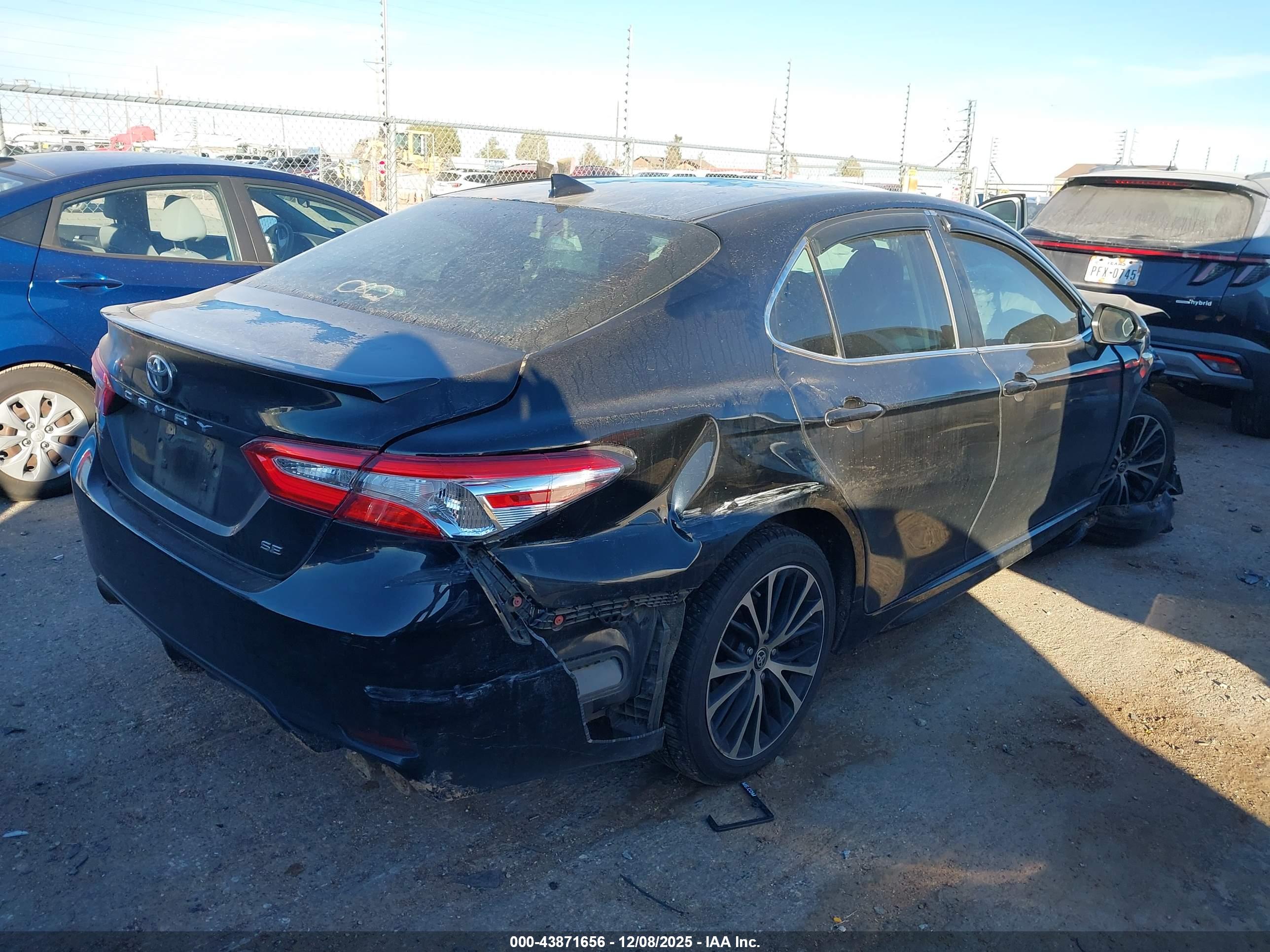 TOYOTA CAMRY image 4