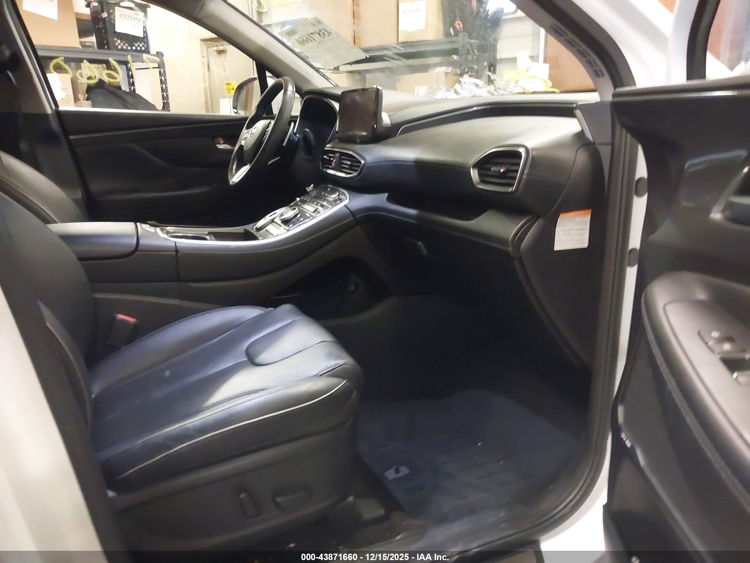HYUNDAI SANTA image 5