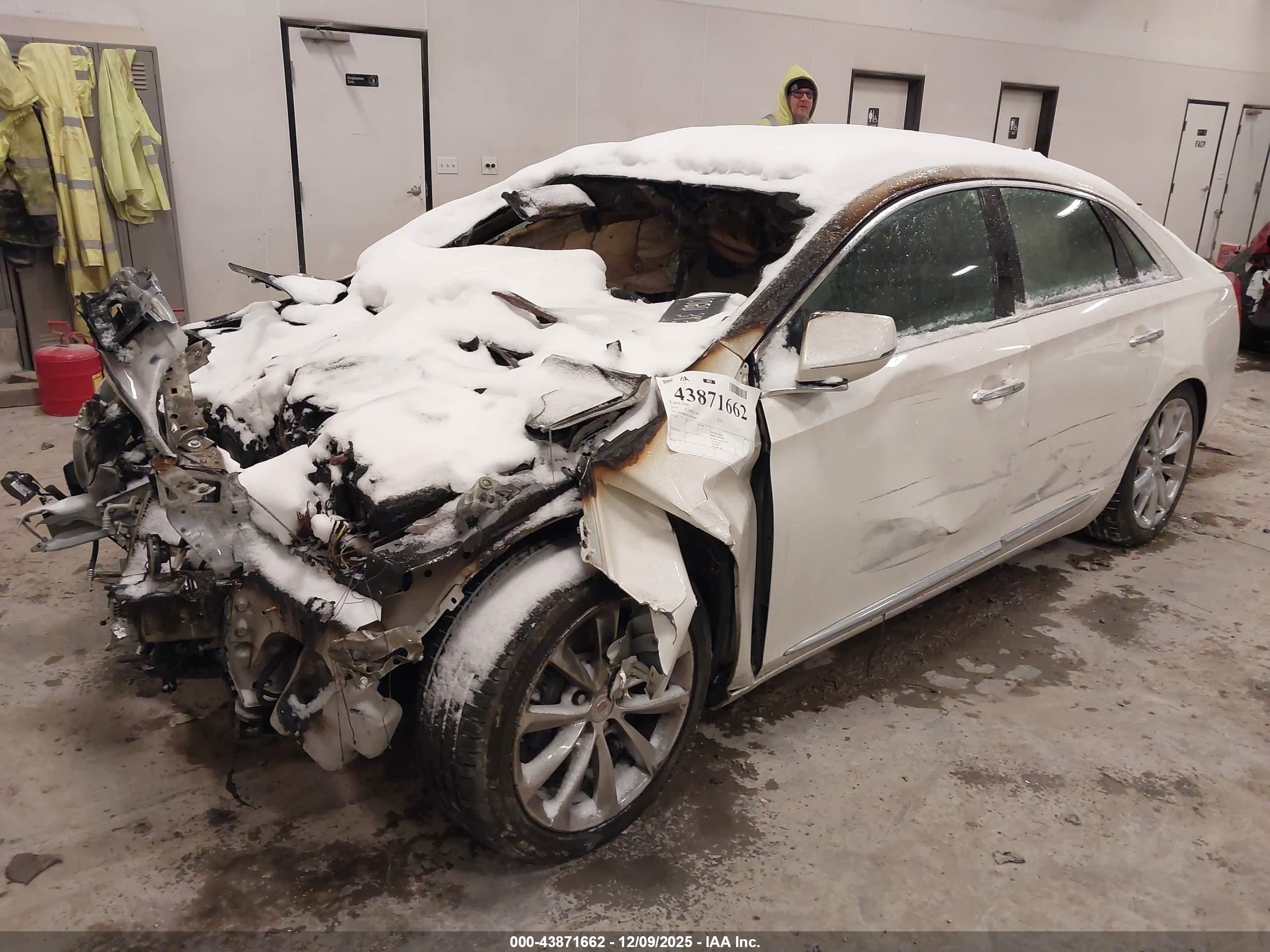 CADILLAC XTS image 2