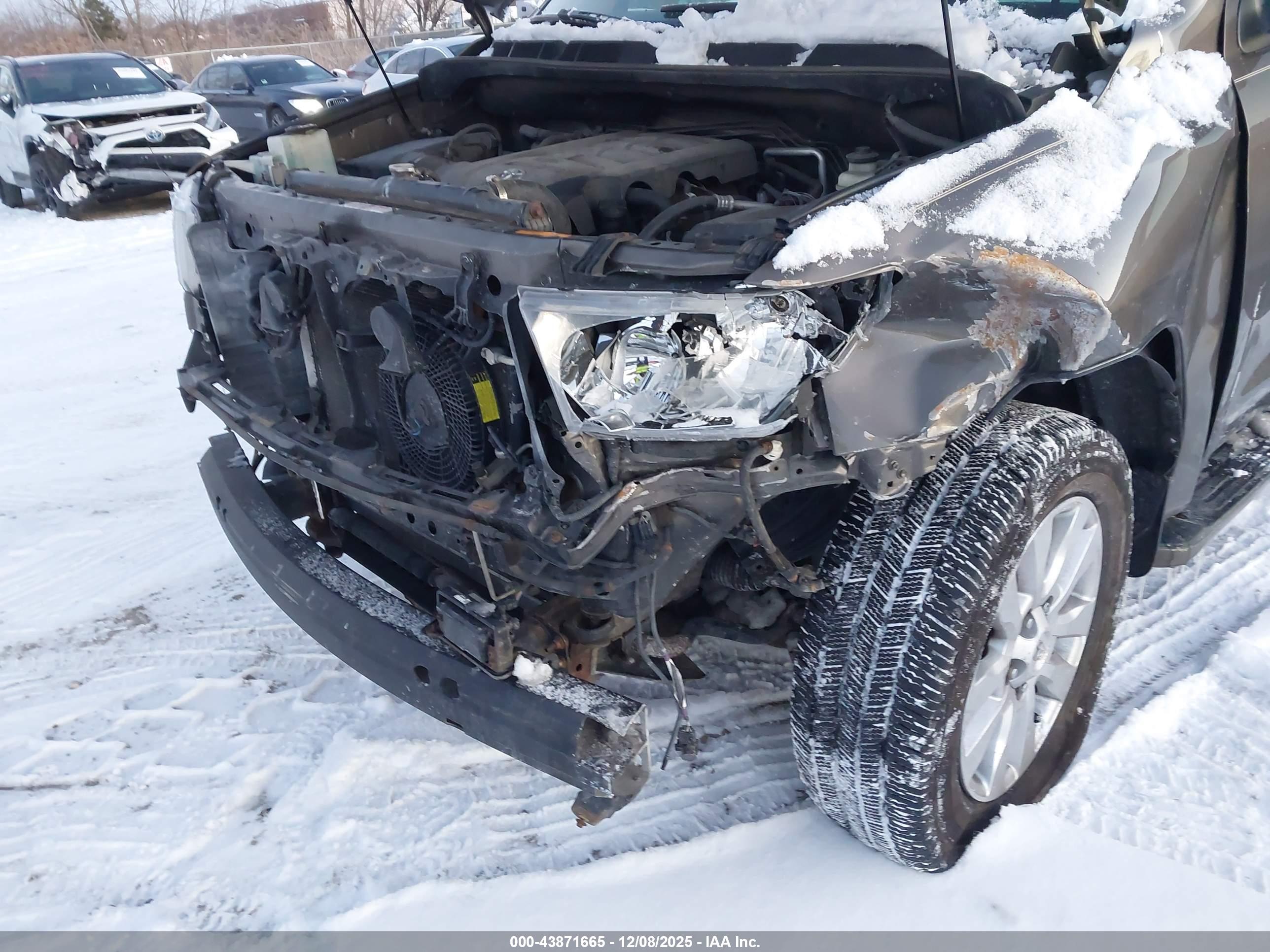 TOYOTA SEQUOIA image 6