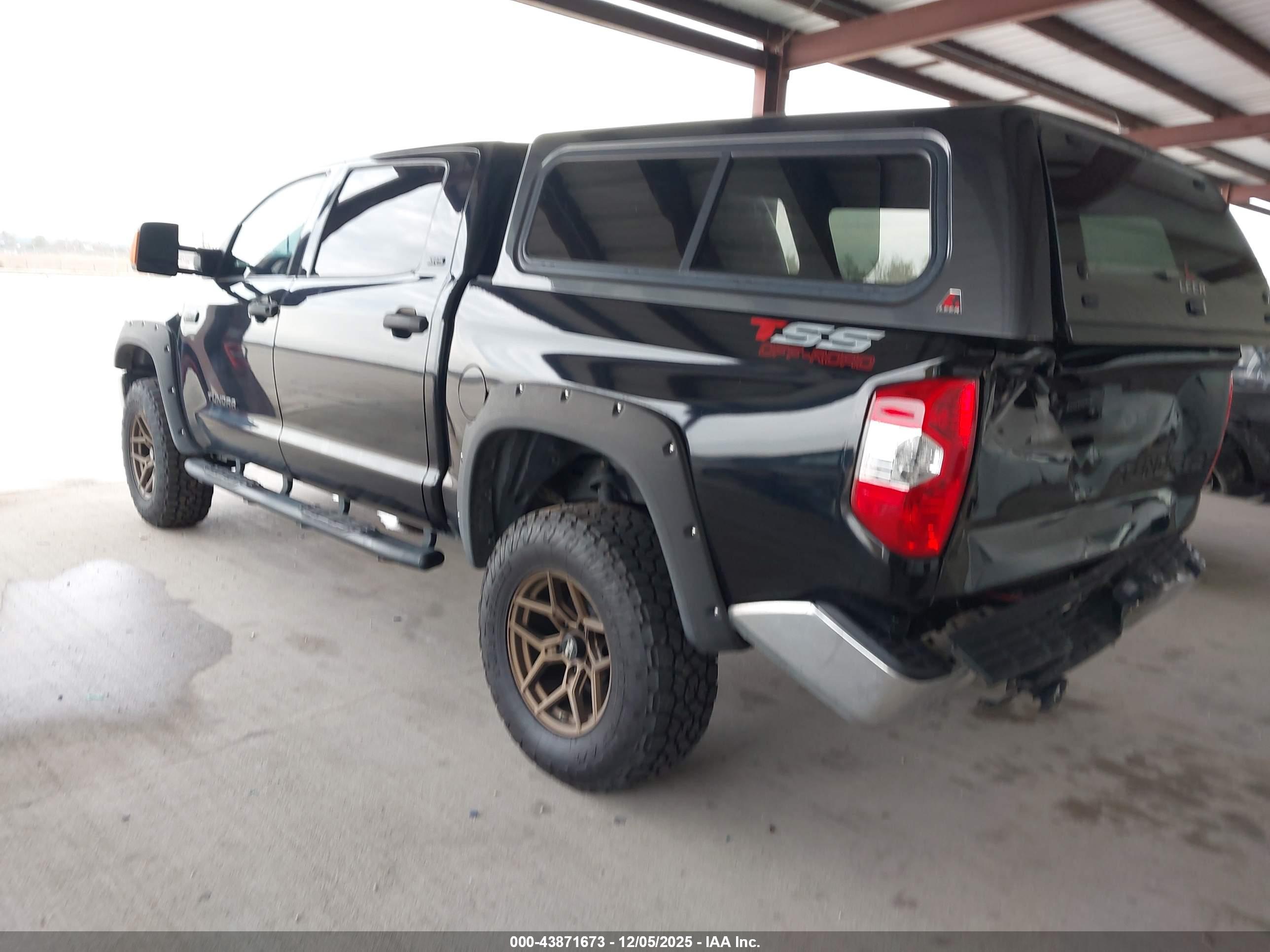 TOYOTA TUNDRA image 3