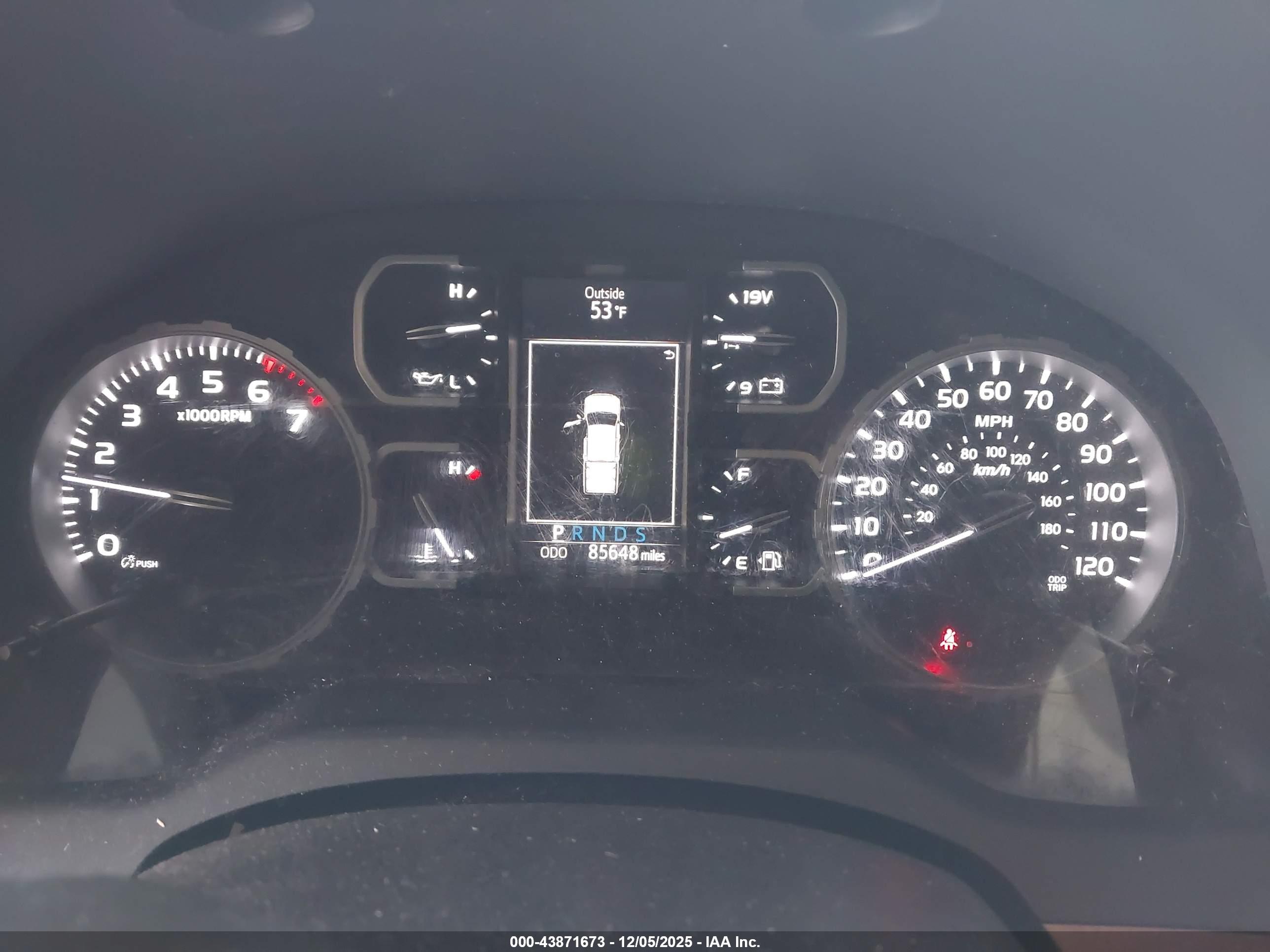 TOYOTA TUNDRA image 7