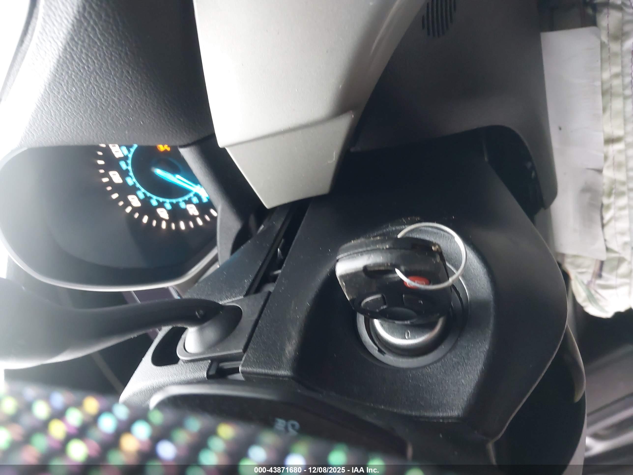 FORD ESCAPE image 11