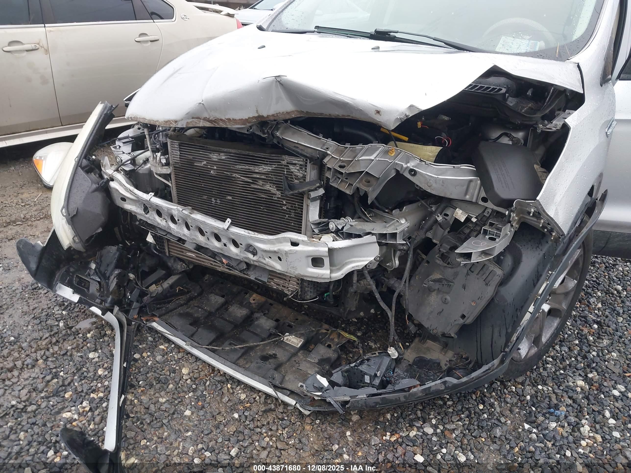FORD ESCAPE image 6