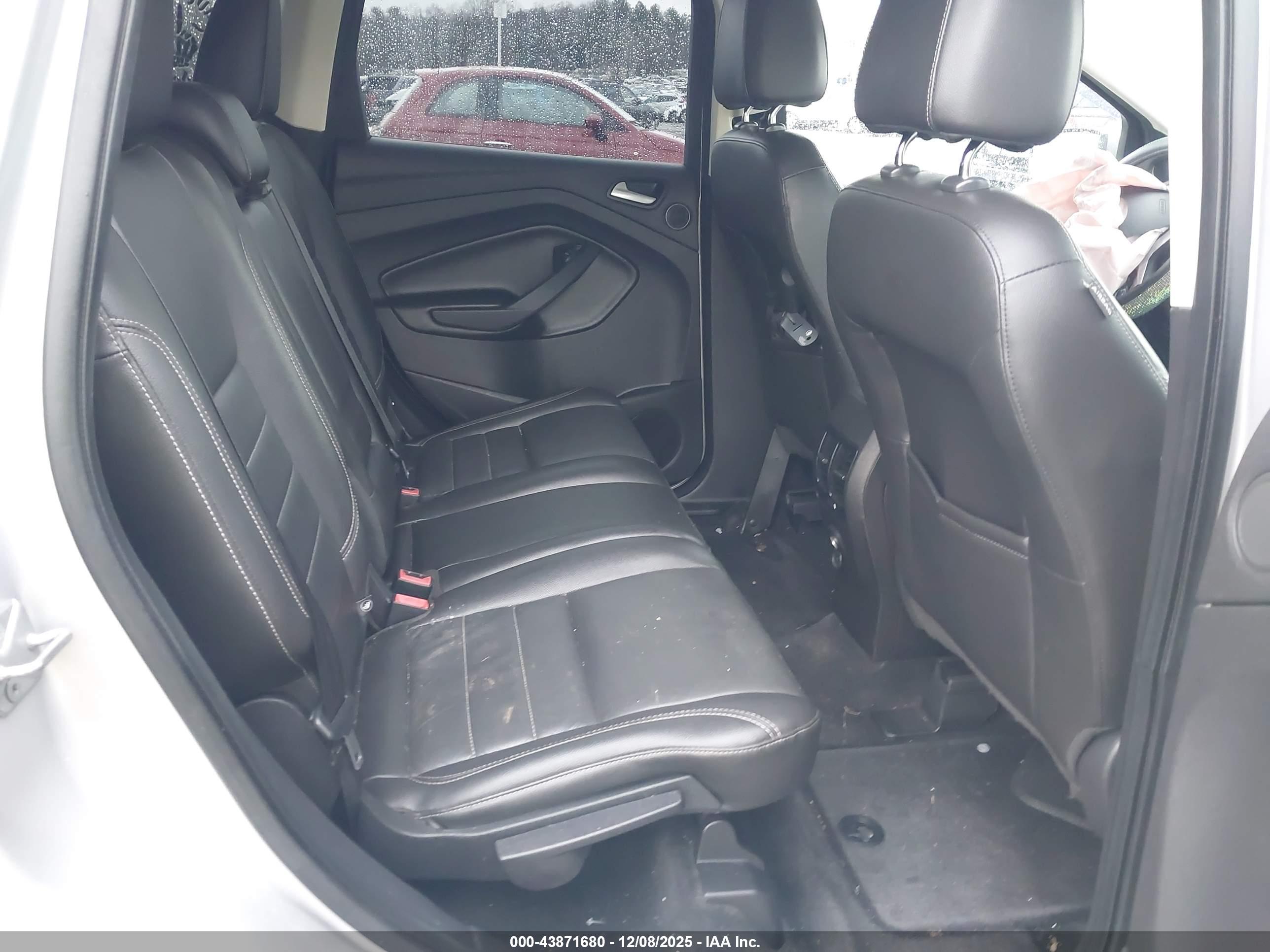 FORD ESCAPE image 8