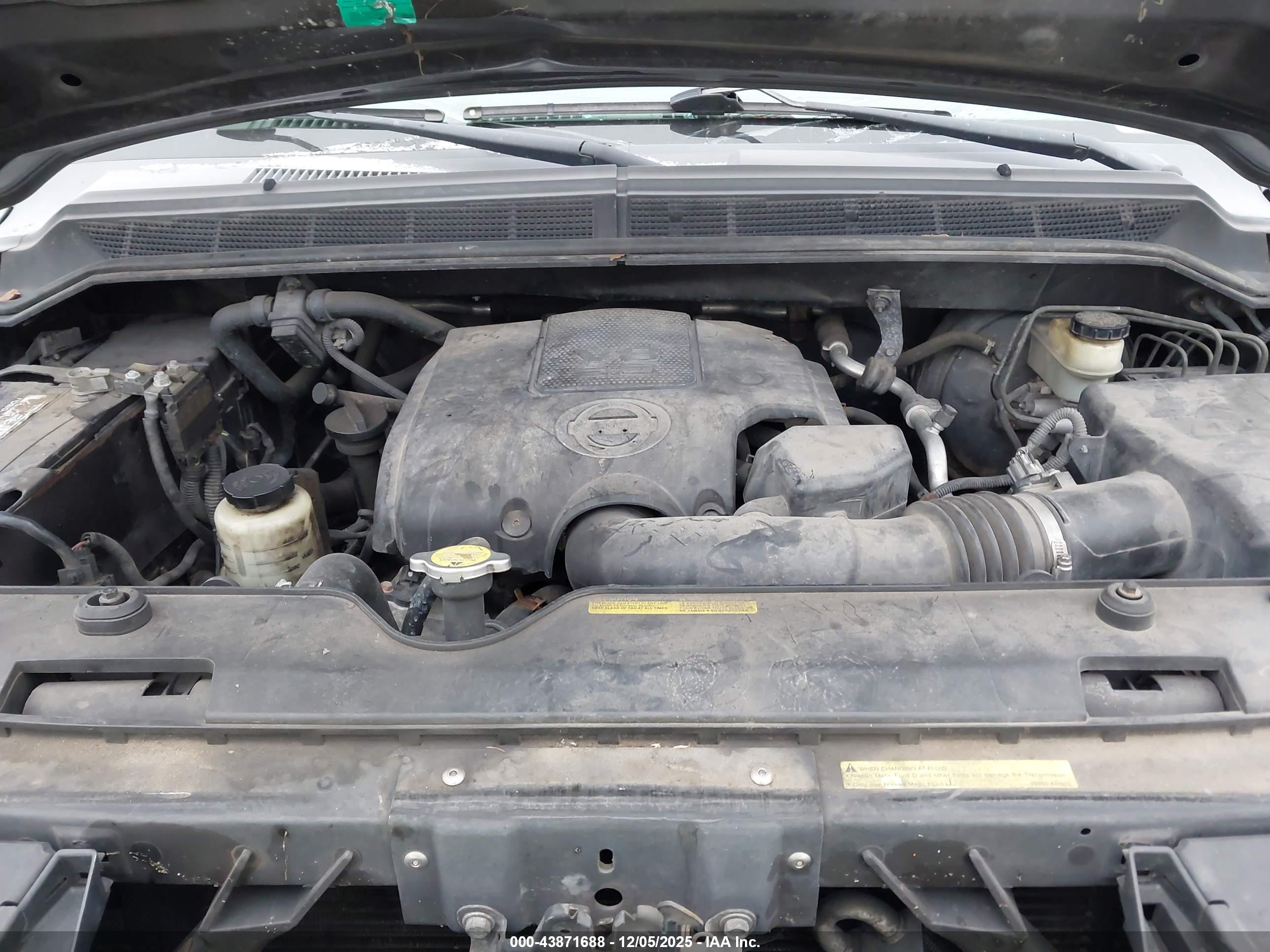 NISSAN TITAN image 10