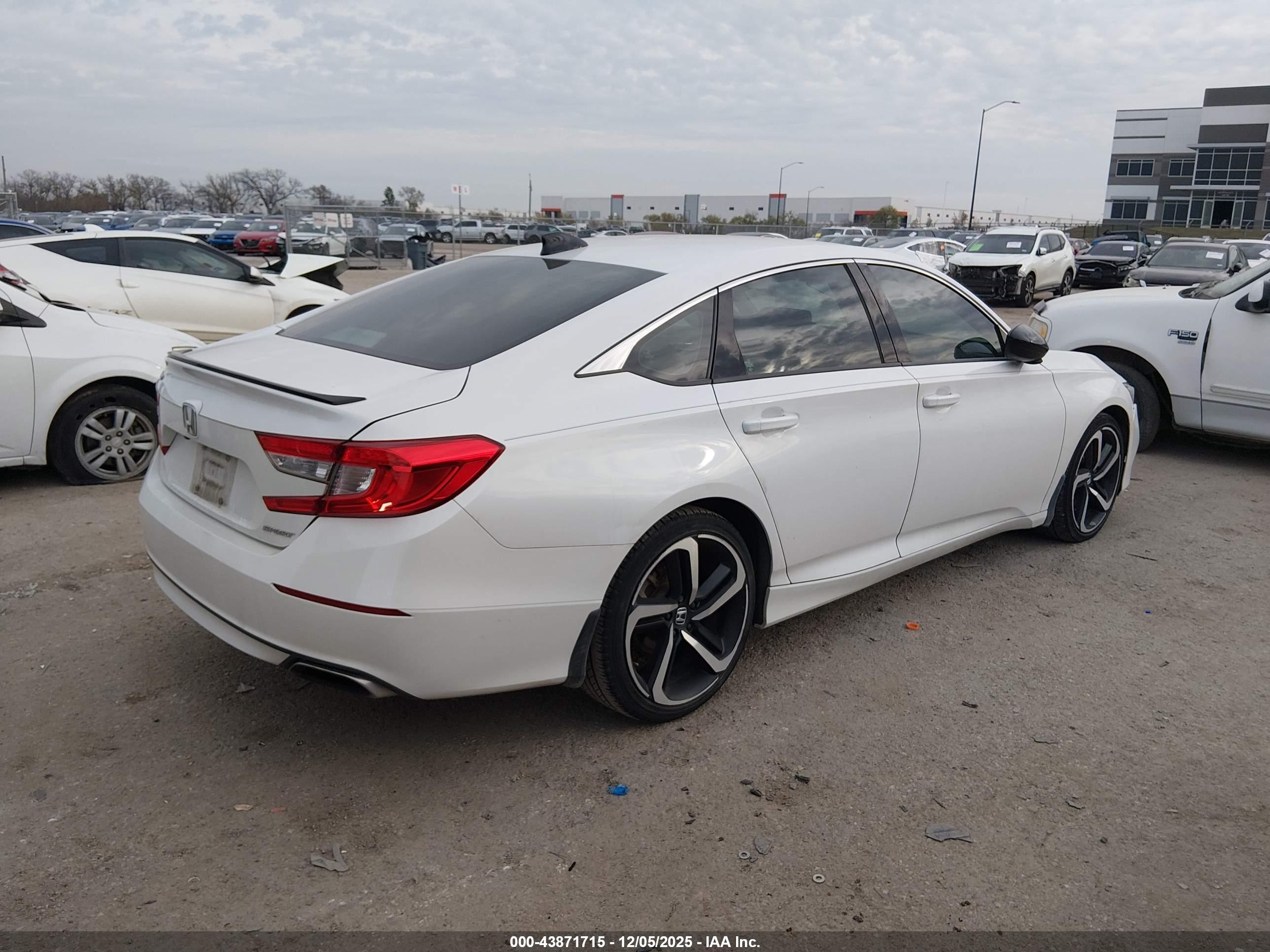 HONDA ACCORD image 4