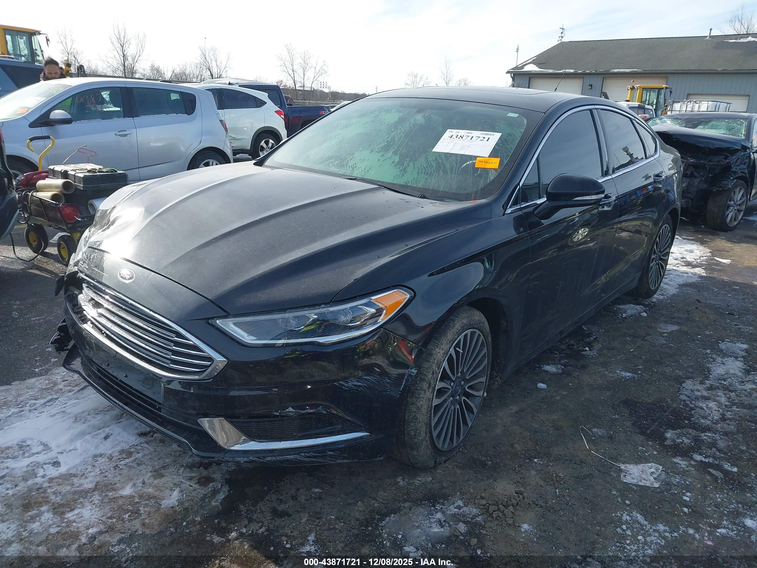 FORD FUSION image 2