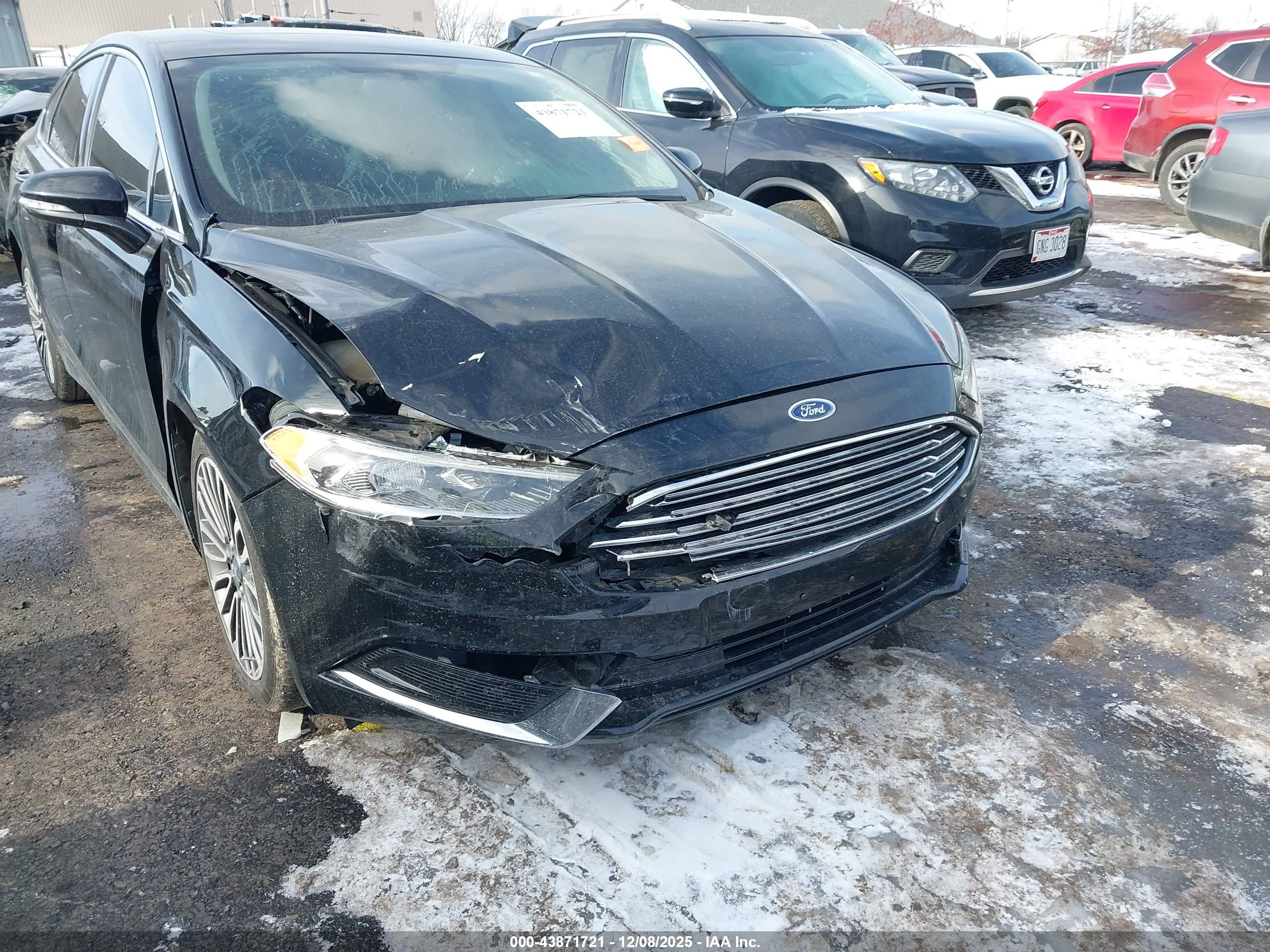 FORD FUSION image 6
