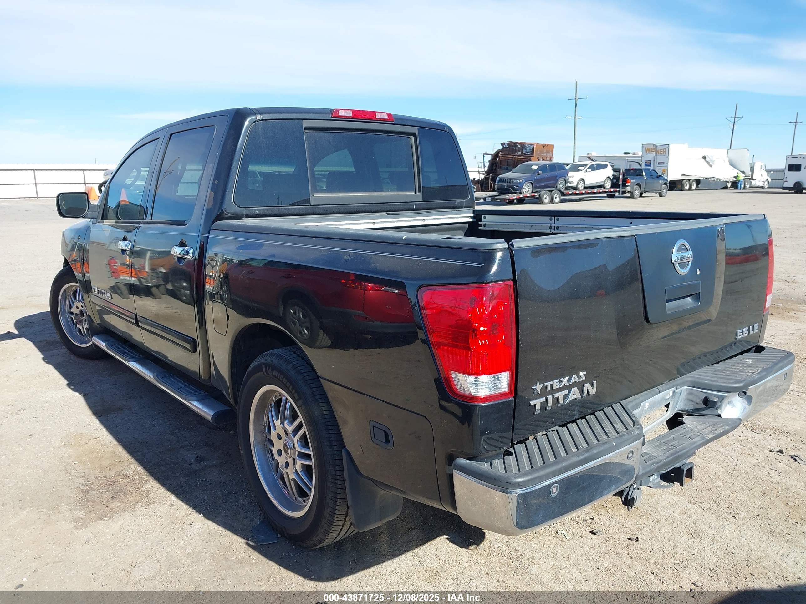 NISSAN TITAN image 3