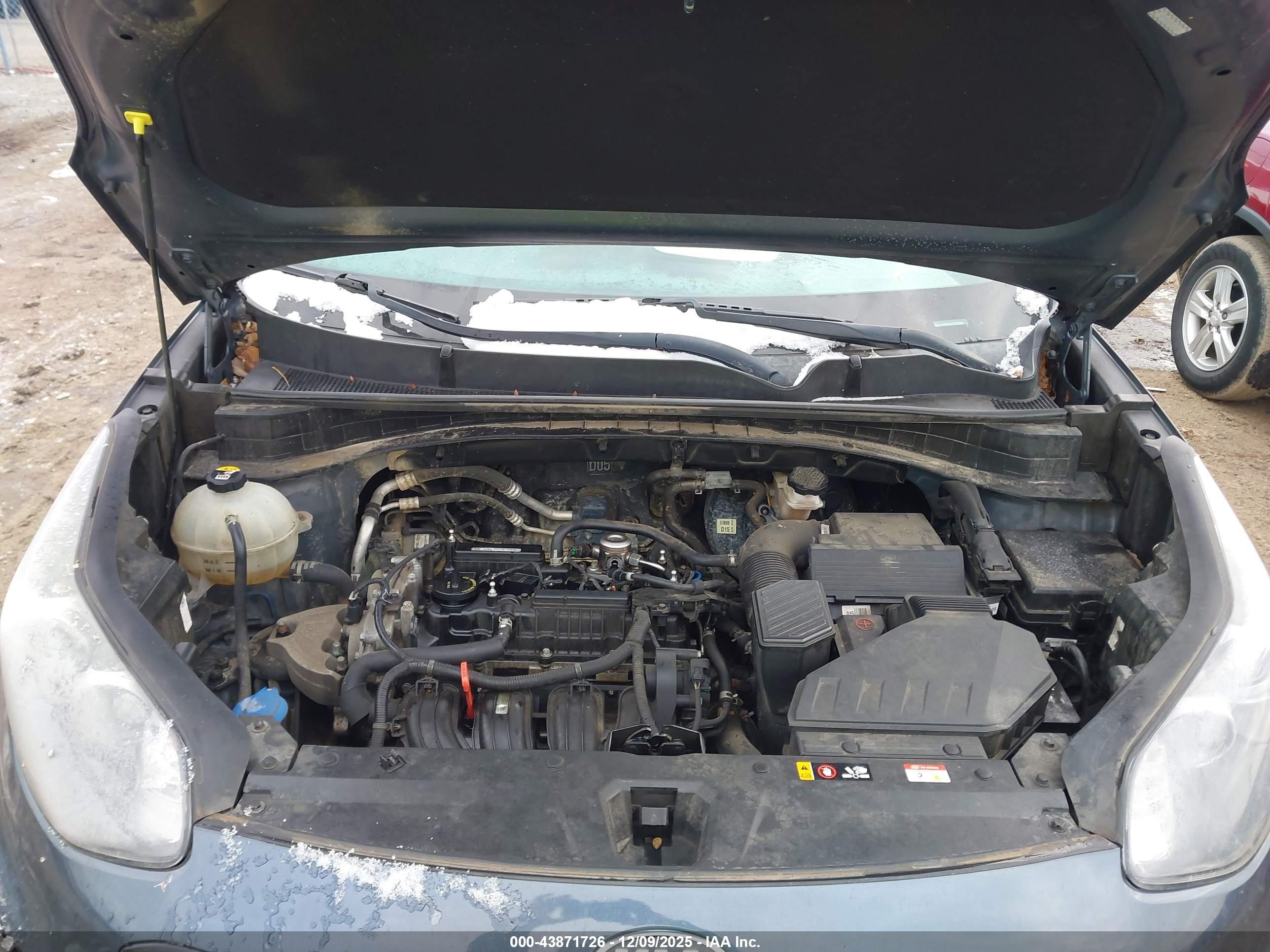 KIA SPORTAGE image 10