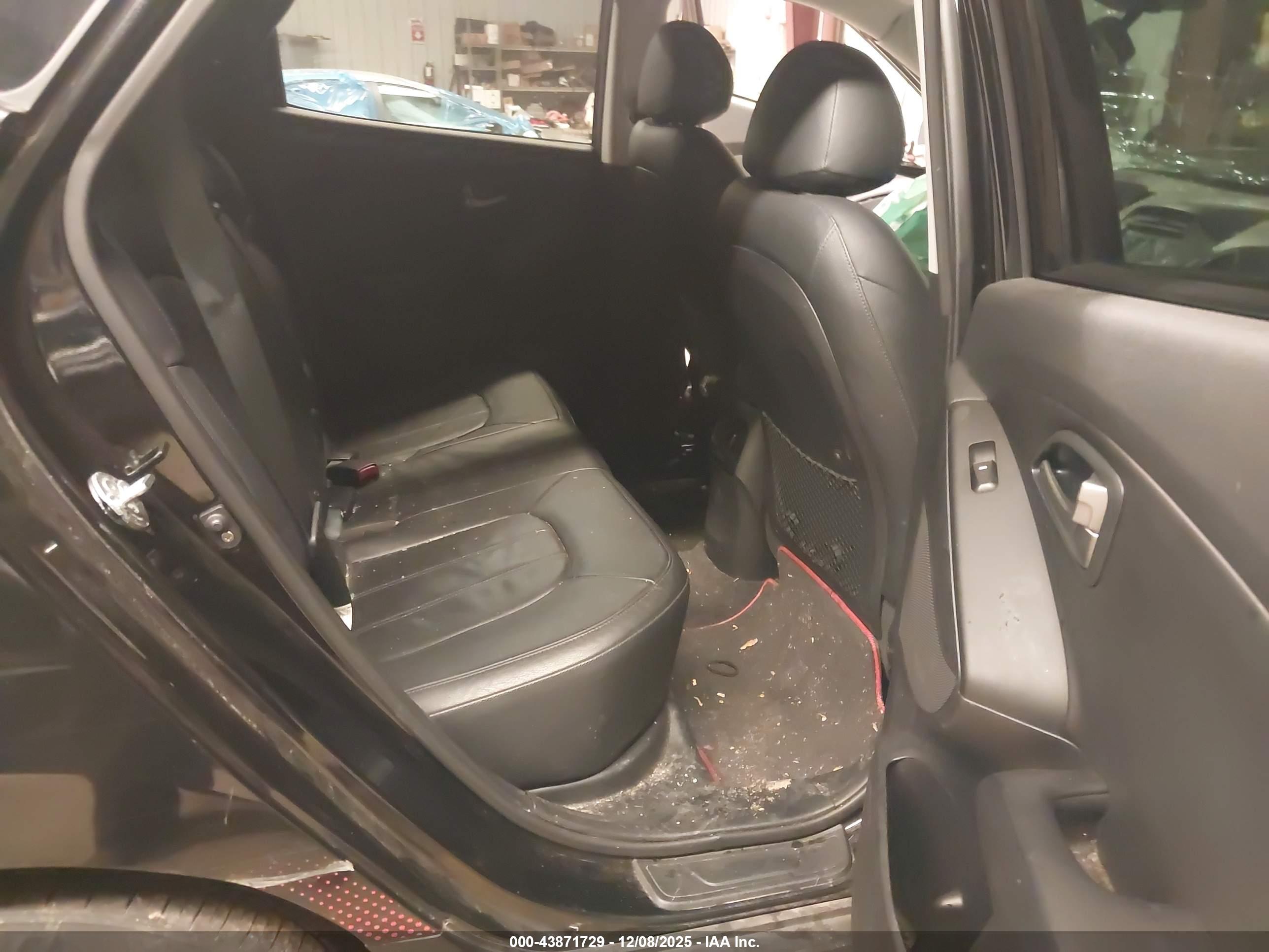 HYUNDAI TUCSON image 8