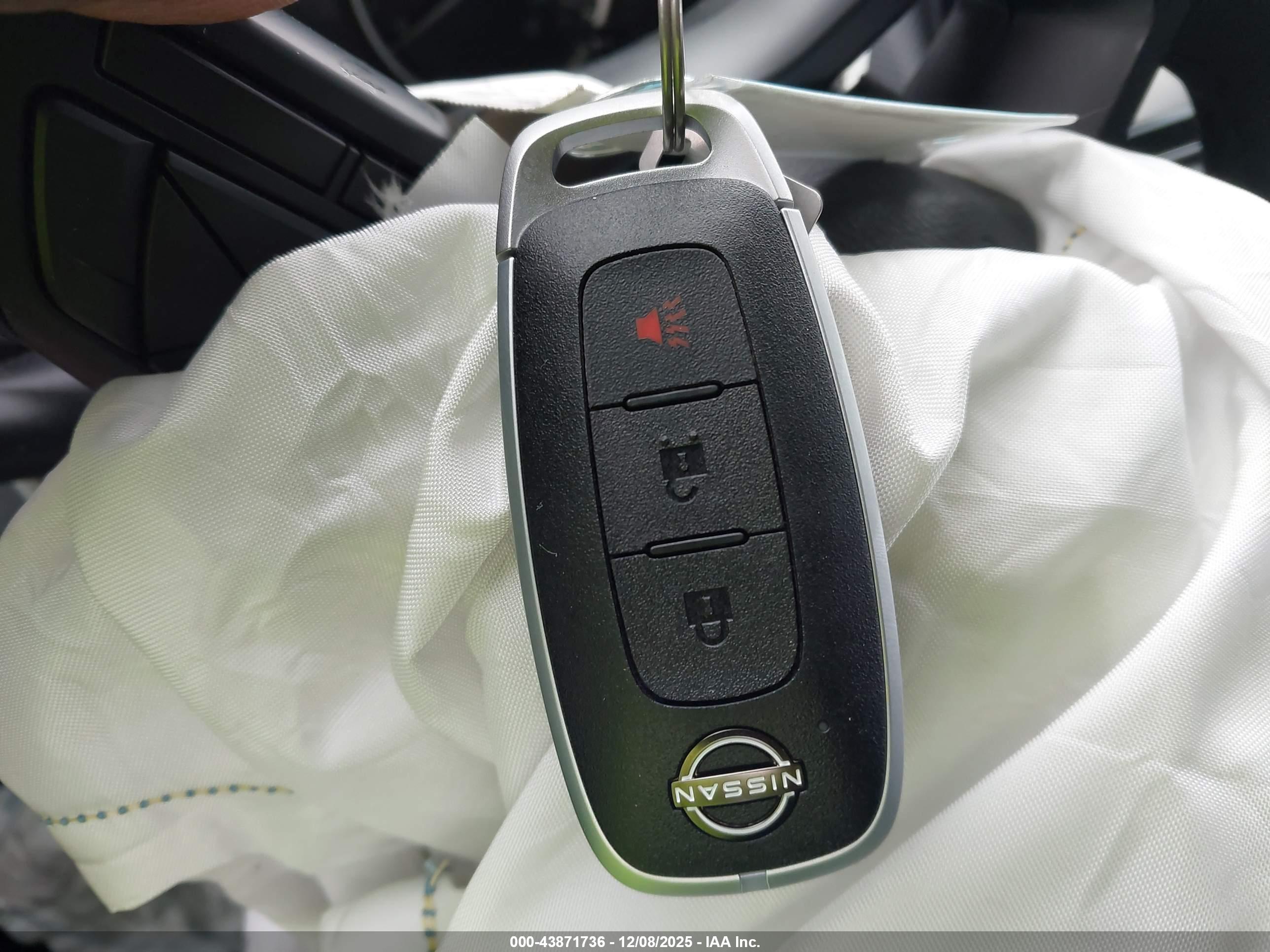 NISSAN KICKS image 11