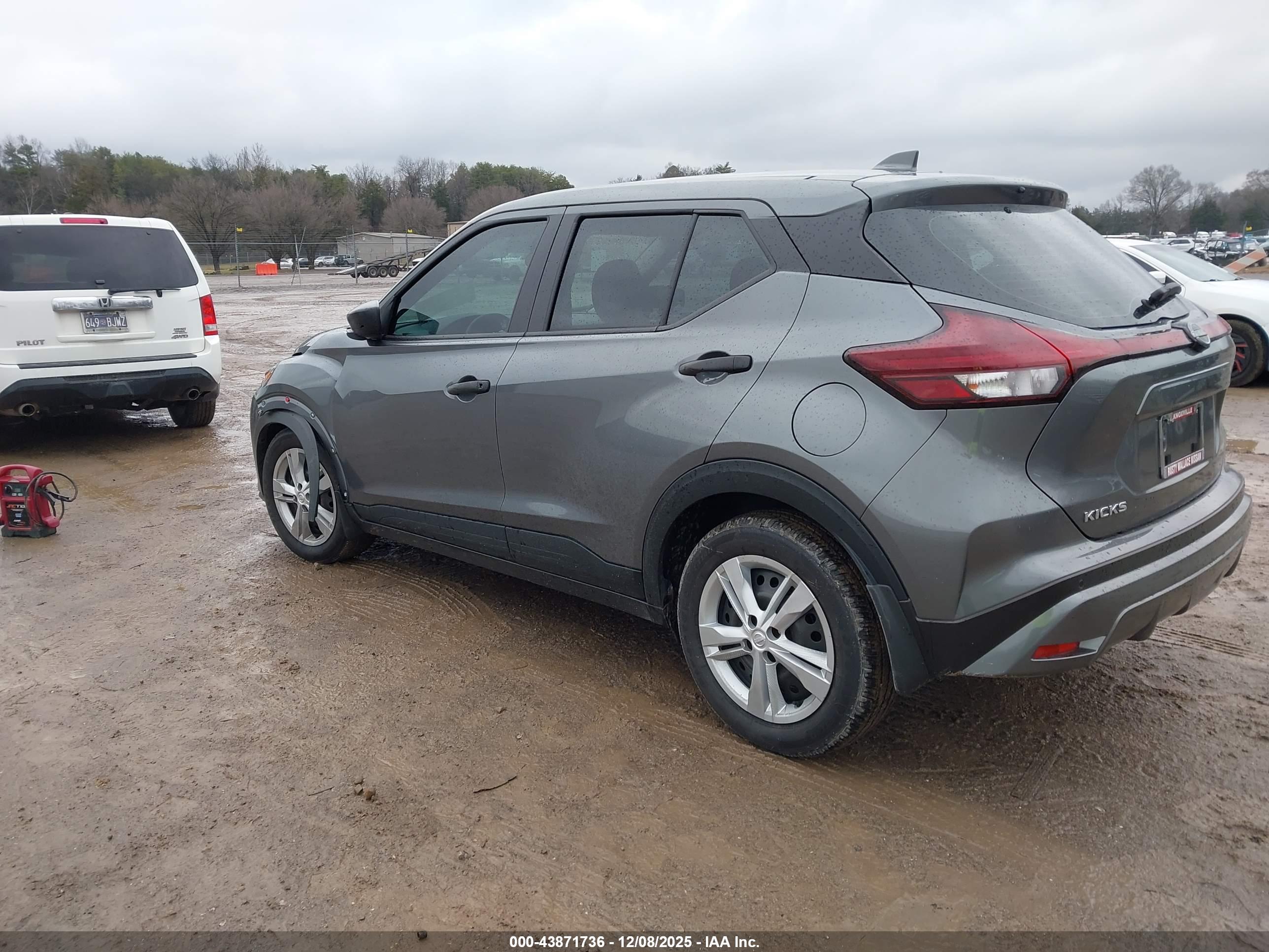 NISSAN KICKS image 3