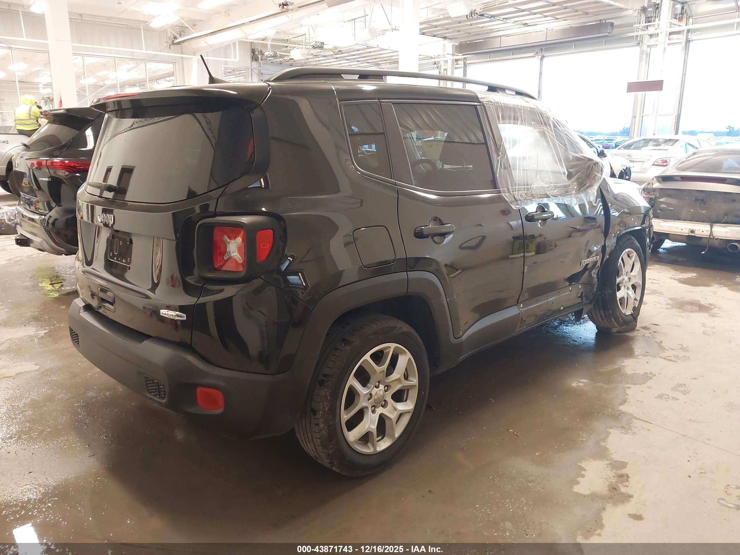 JEEP RENEGADE image 4