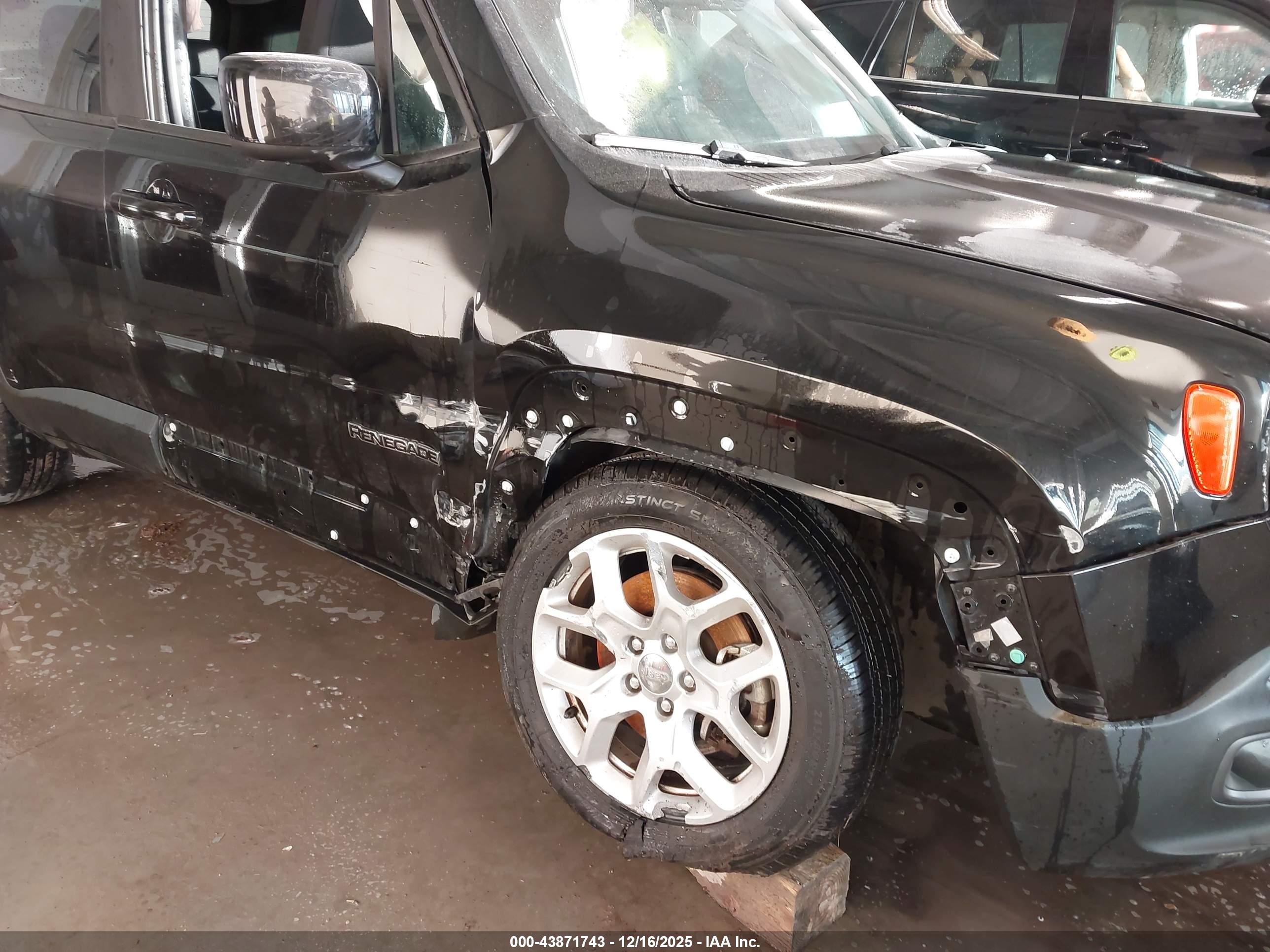 JEEP RENEGADE image 6