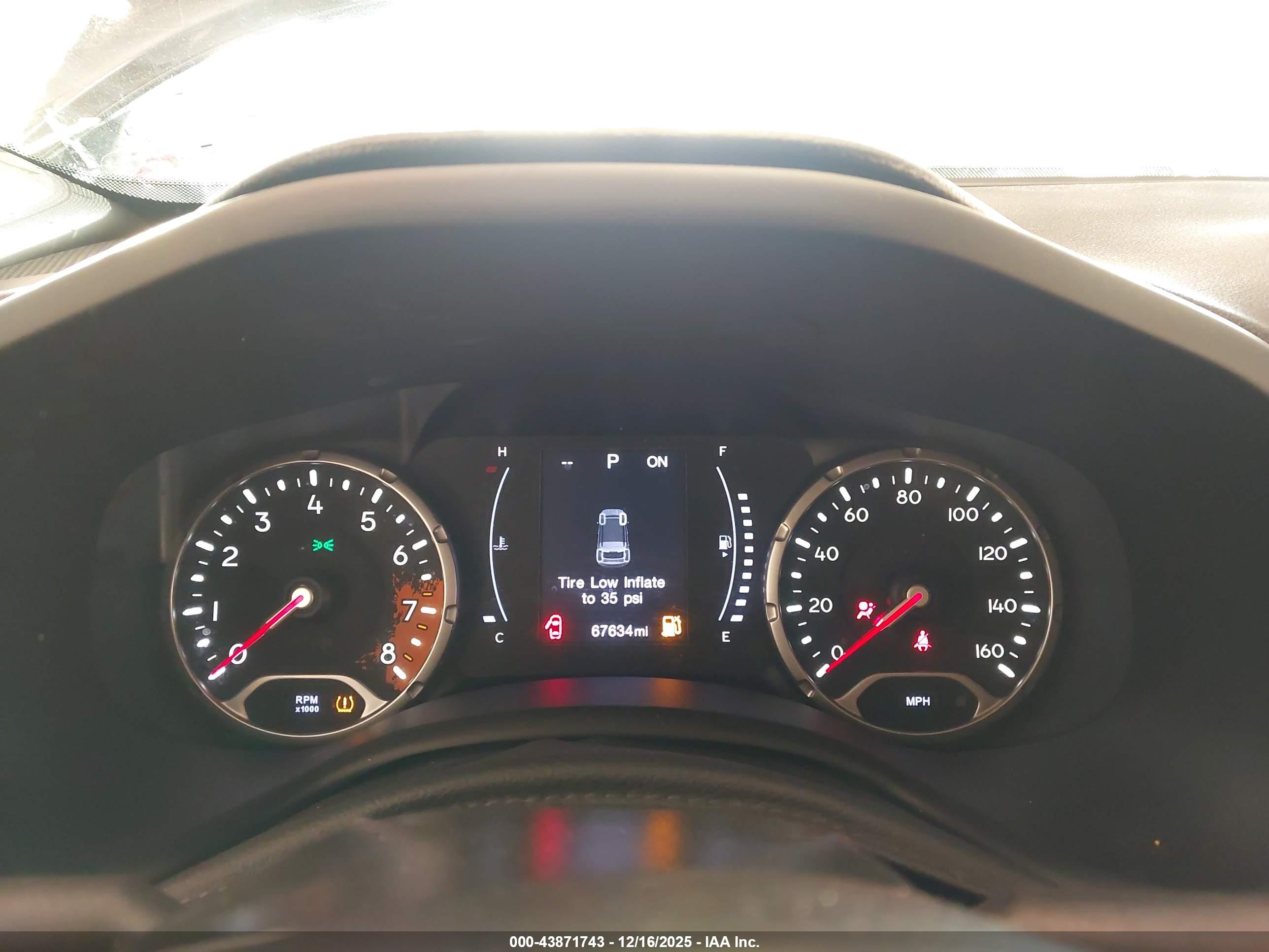 JEEP RENEGADE image 7